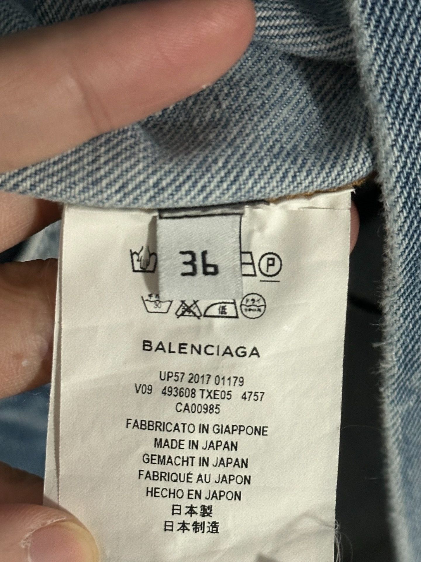 Balenciaga Balenciaga Washed Blue Distressed Denim Jacket Size US M / EU 48-50 / 2 - 3 Thumbnail