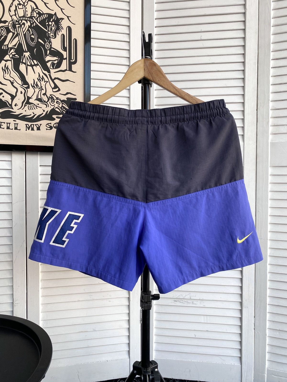 Nike × Vintage Nike Vintage 90s Swoosh Big Logo Nylon Retro Shorts Size US 32 / EU 48 - 1 Thumbnail