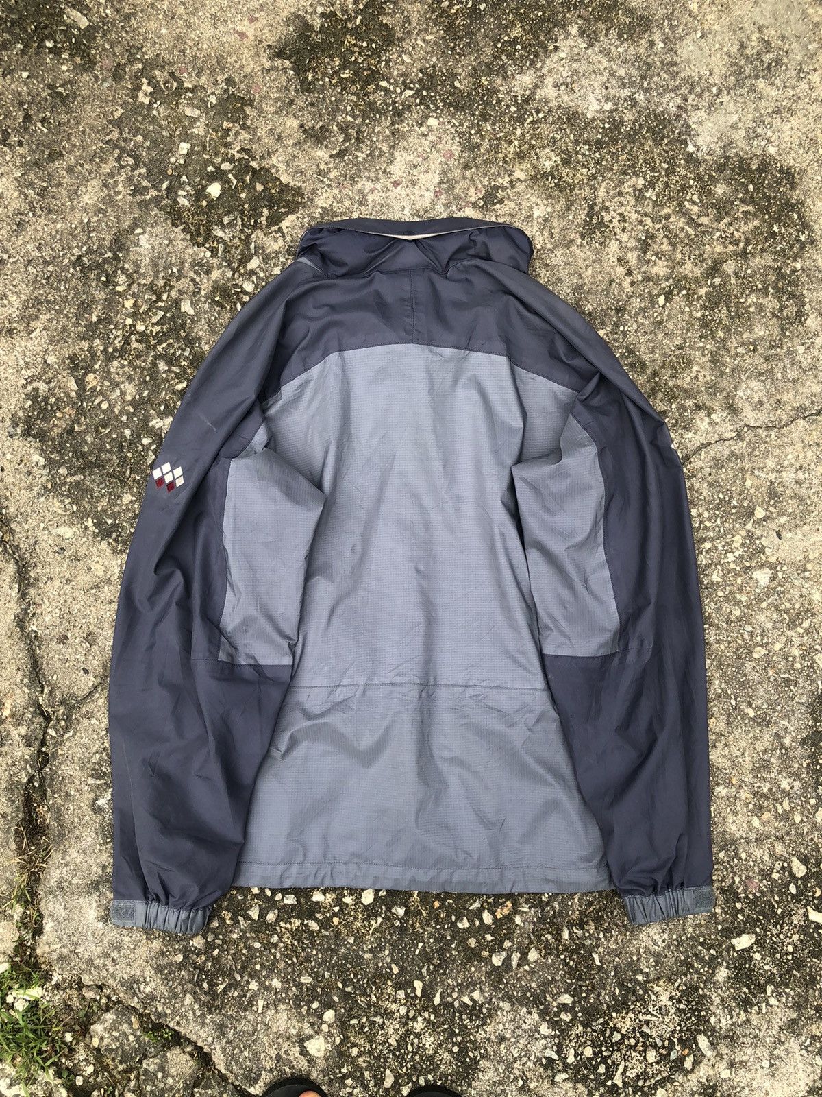 Montbell Vintage Montbell Goretex XCR Outdoor Jacket Size US L / EU 52-54 / 3 - 16 Thumbnail