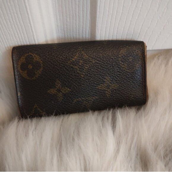 Louis Vuitton Vintage Louis Vuitton LV monogram compact key holder y2K Size ONE SIZE - 12 Thumbnail