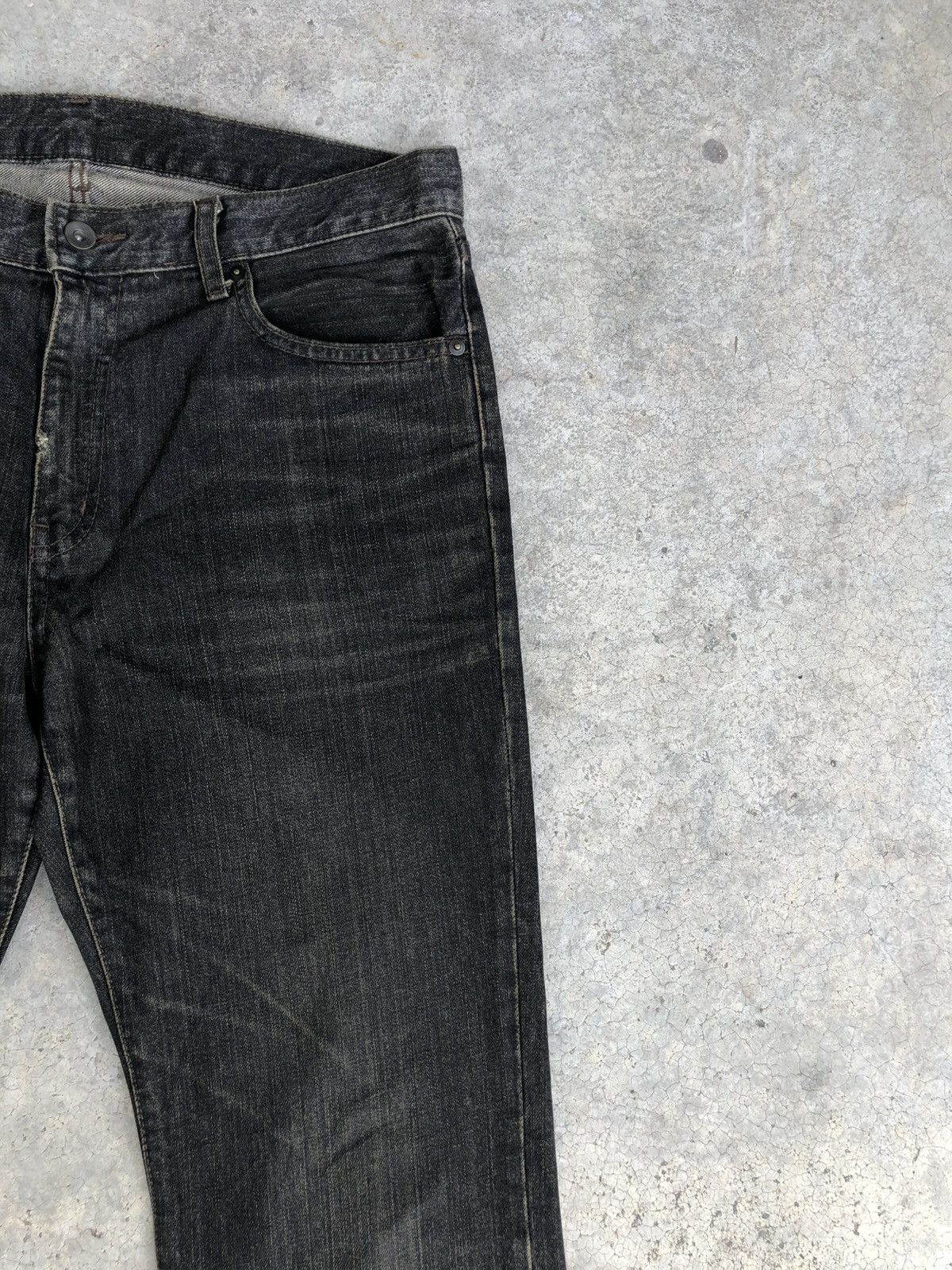 If Six Was Nine Flared Uniqlo Jeans Distressed Jeans Size US 33 - 5 Thumbnail