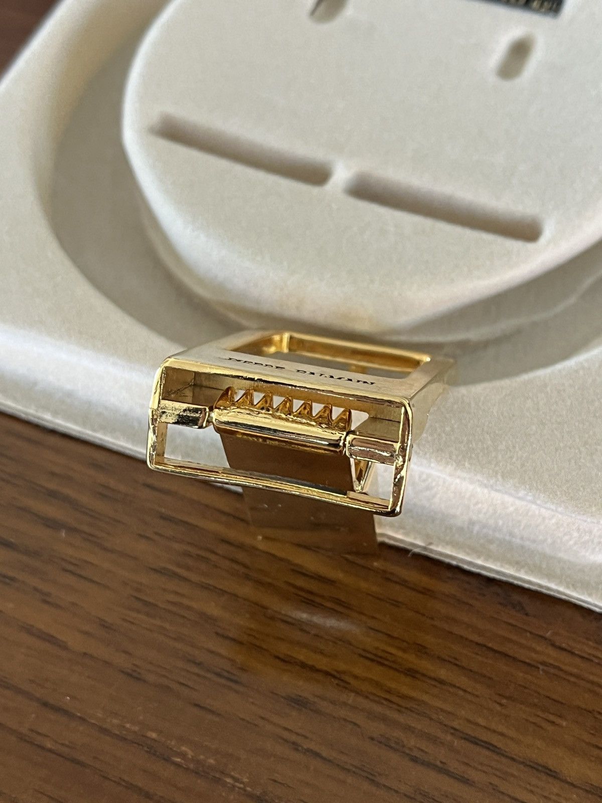 Pierre Balmain Pierre Balmain Vintage 90s Gold Belt Buckle Size ONE SIZE - 3 Thumbnail