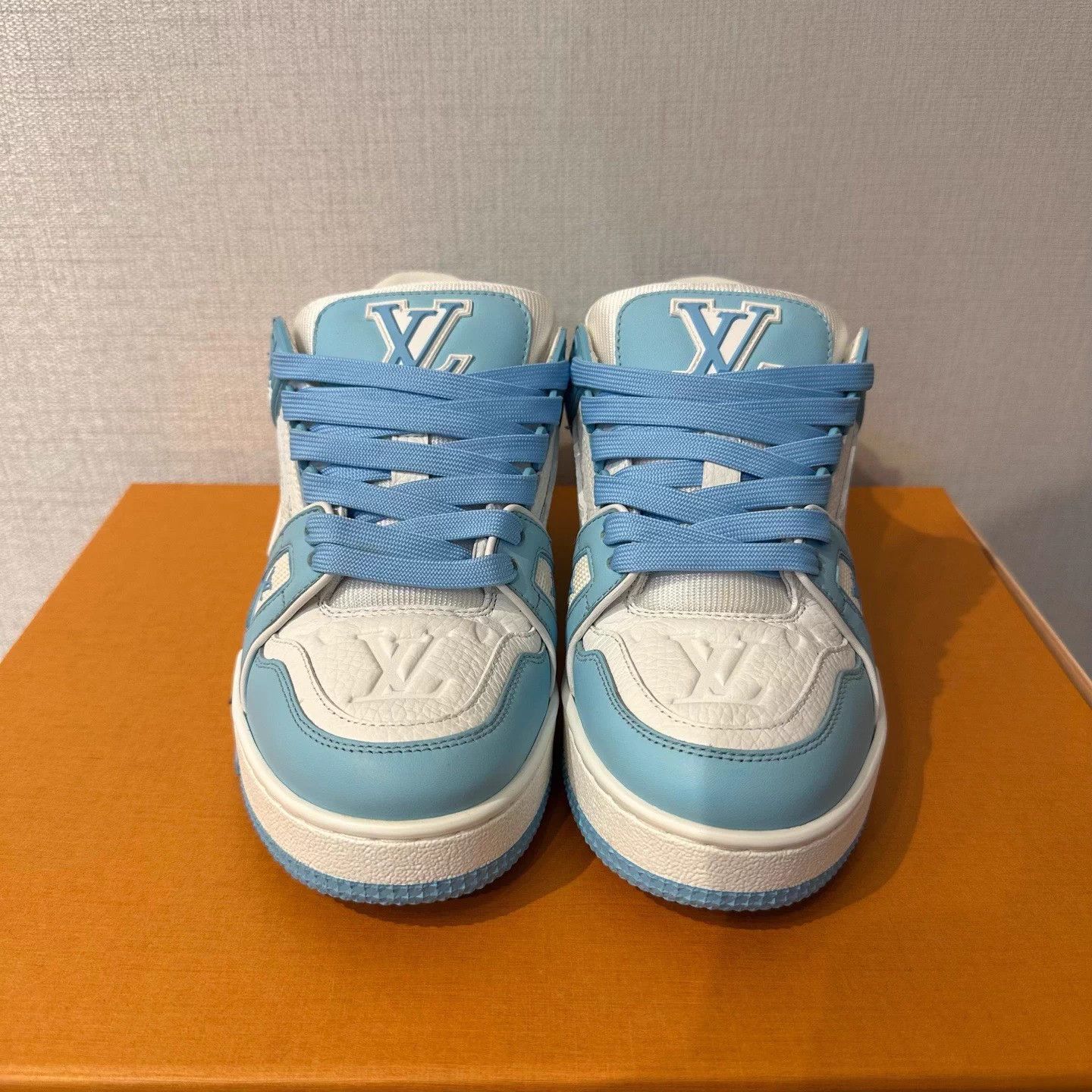 Louis Vuitton LV Sky Blue Trainer 35 New Size US 4 / IT 34 - 2 Thumbnail