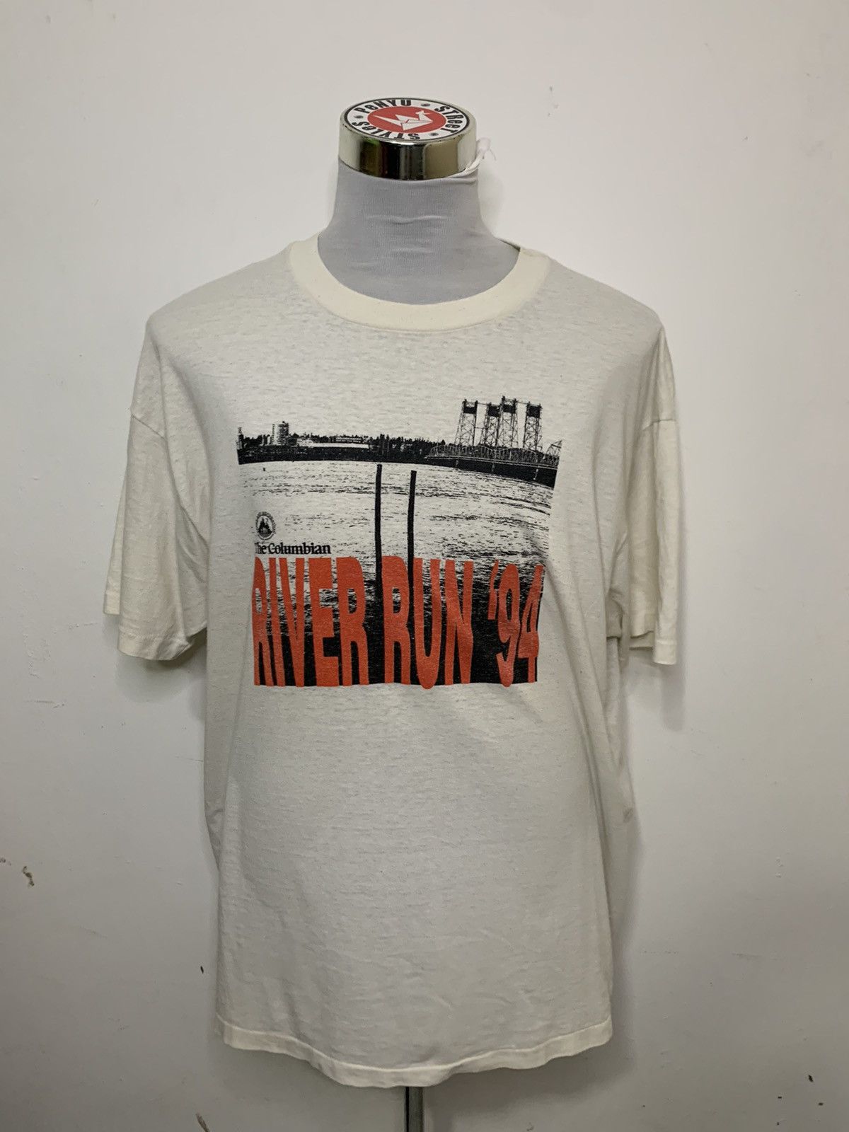 Hanes T-shirt vintage hanes river run 94 Size US XL / EU 56 / 4 - 1 Thumbnail
