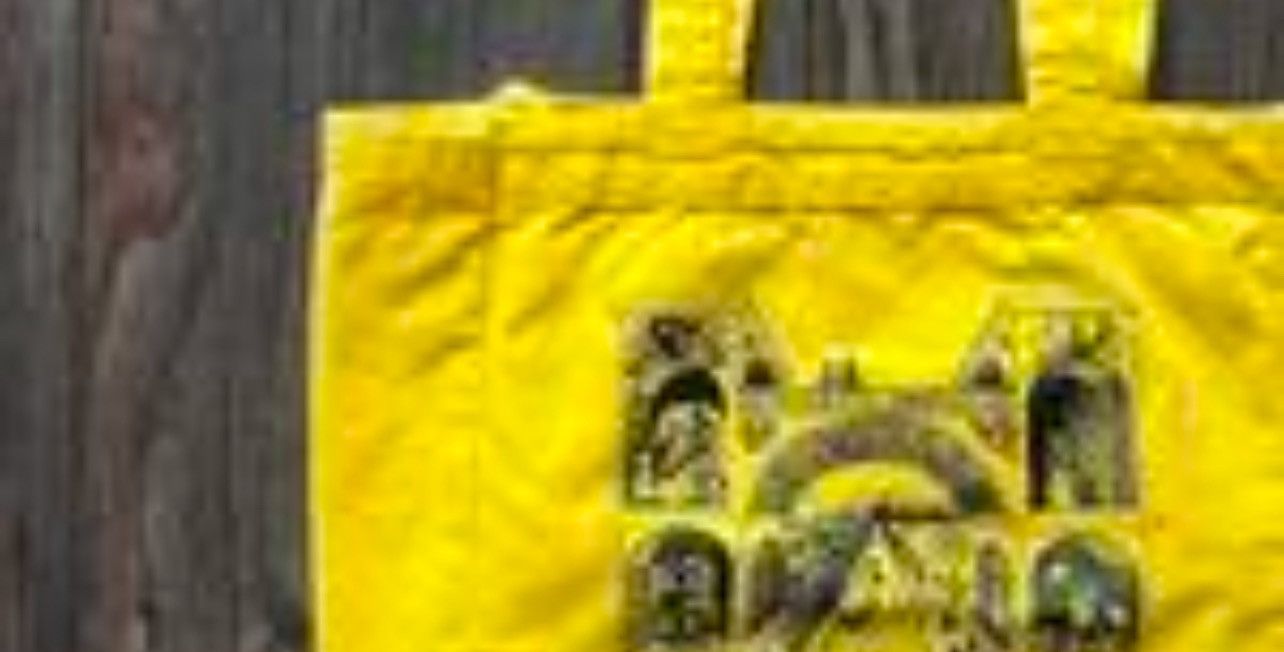 Vintage Vintage 1990s vintage tote bag with a beautiful yellow fade Size ONE SIZE - 3 Thumbnail