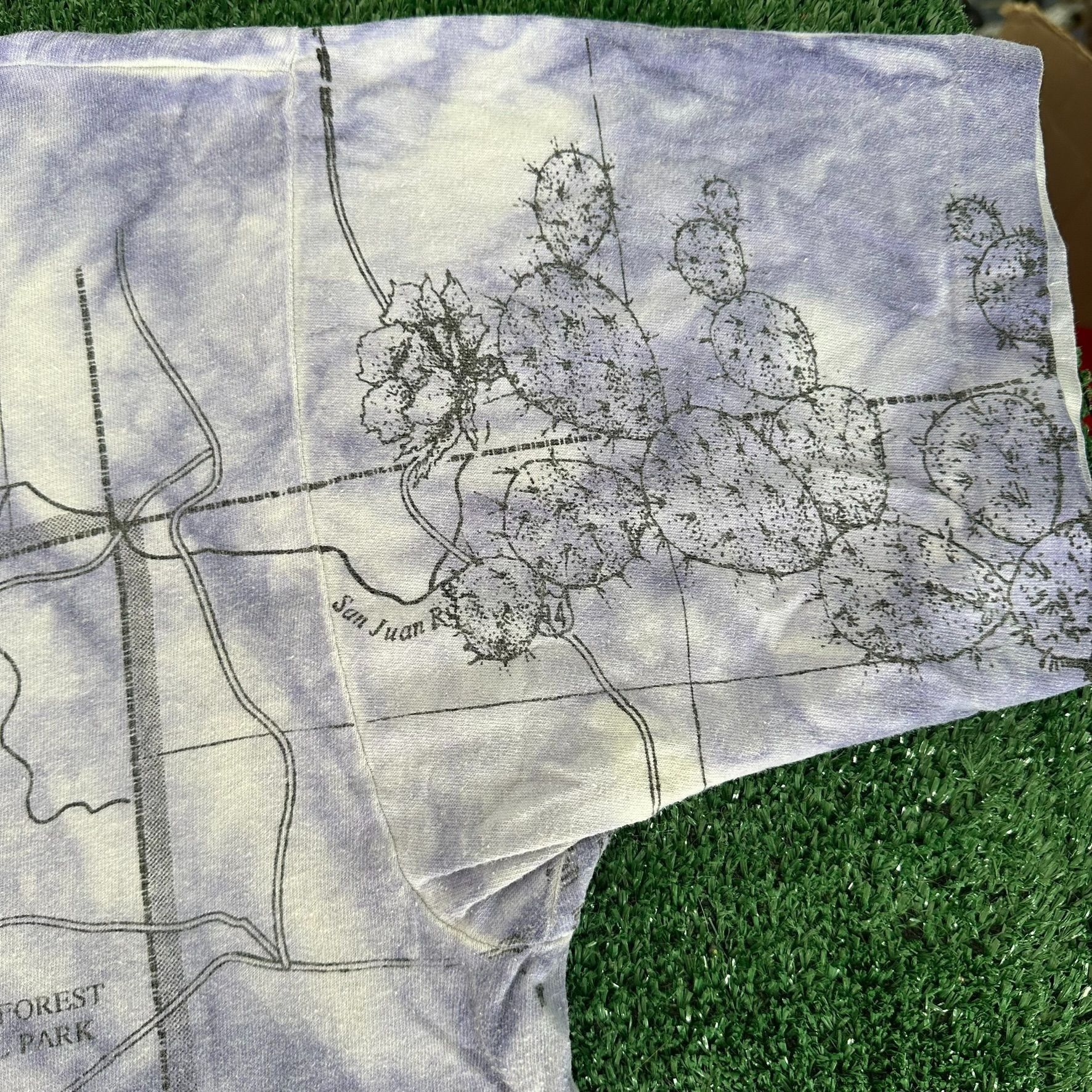 Fruit Of The Loom Vintage 90s Arizona Map T-Shirt AOP Western Cowboy Tee Size US XL / EU 56 / 4 - 8 Thumbnail