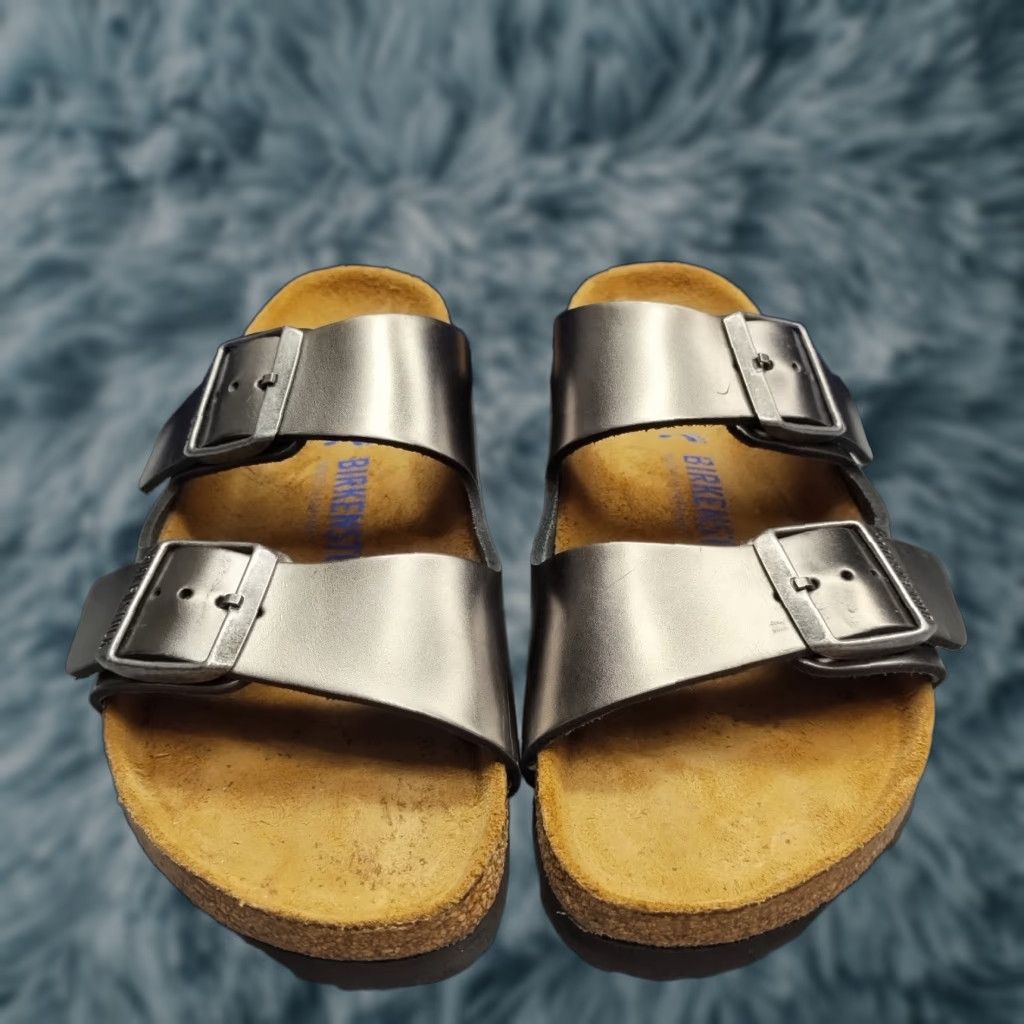 Birkenstock Birkenstock Arizona Slide Sandals Womens US 7 Brown & Black Buckle Slip On Size: Womens Size 7 - Birkenstock Arizona Slide Sandals Size US 7 / IT 37 - 1 Thumbnail