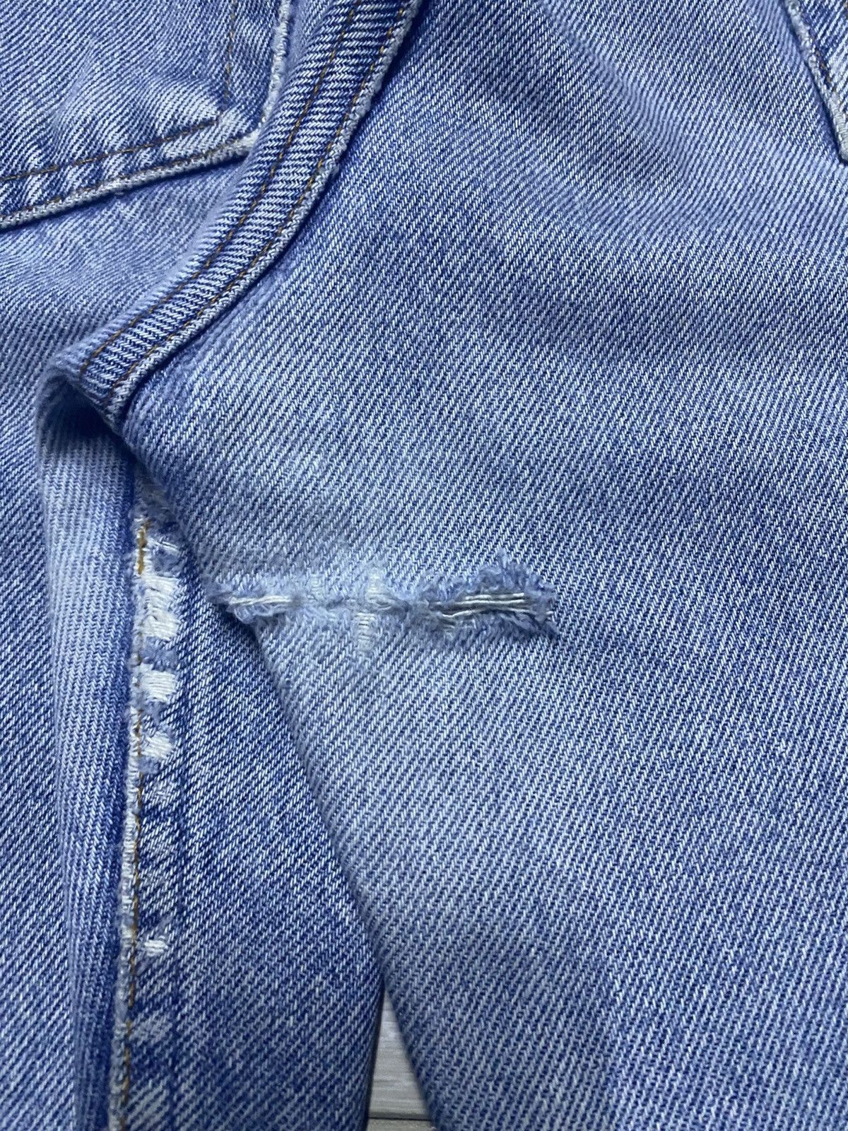 Levi's Vintage Levis 501 Big E Light Wash Y2K Jeans Size US 35 - 8 Thumbnail