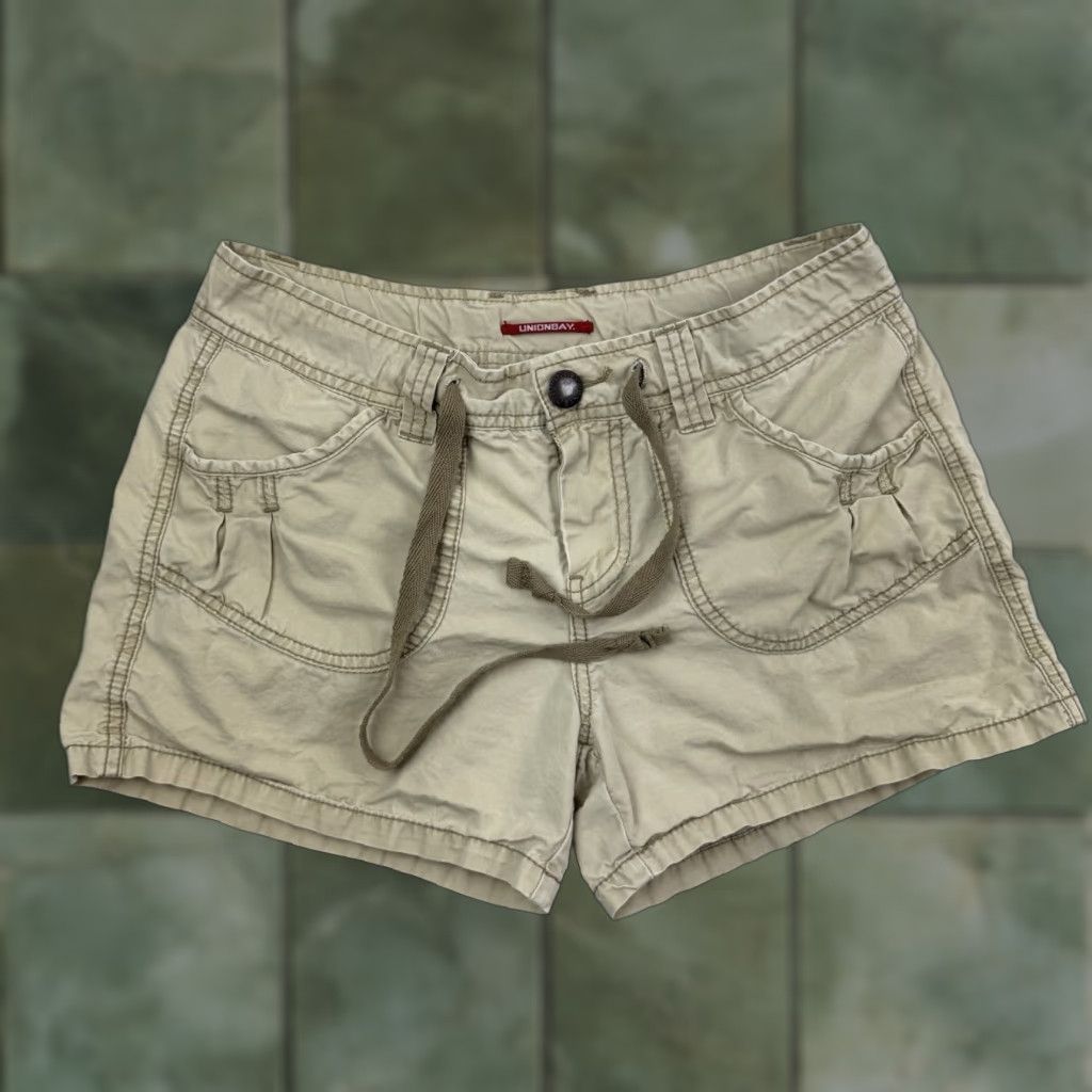 Vintage VINTAGE UnionBay Shorts Women 5 Khaki Hipster Y2K Short Shorts Drawstring 90s Womens Size 27" / US 4 / IT 40 - 1 Thumbnail