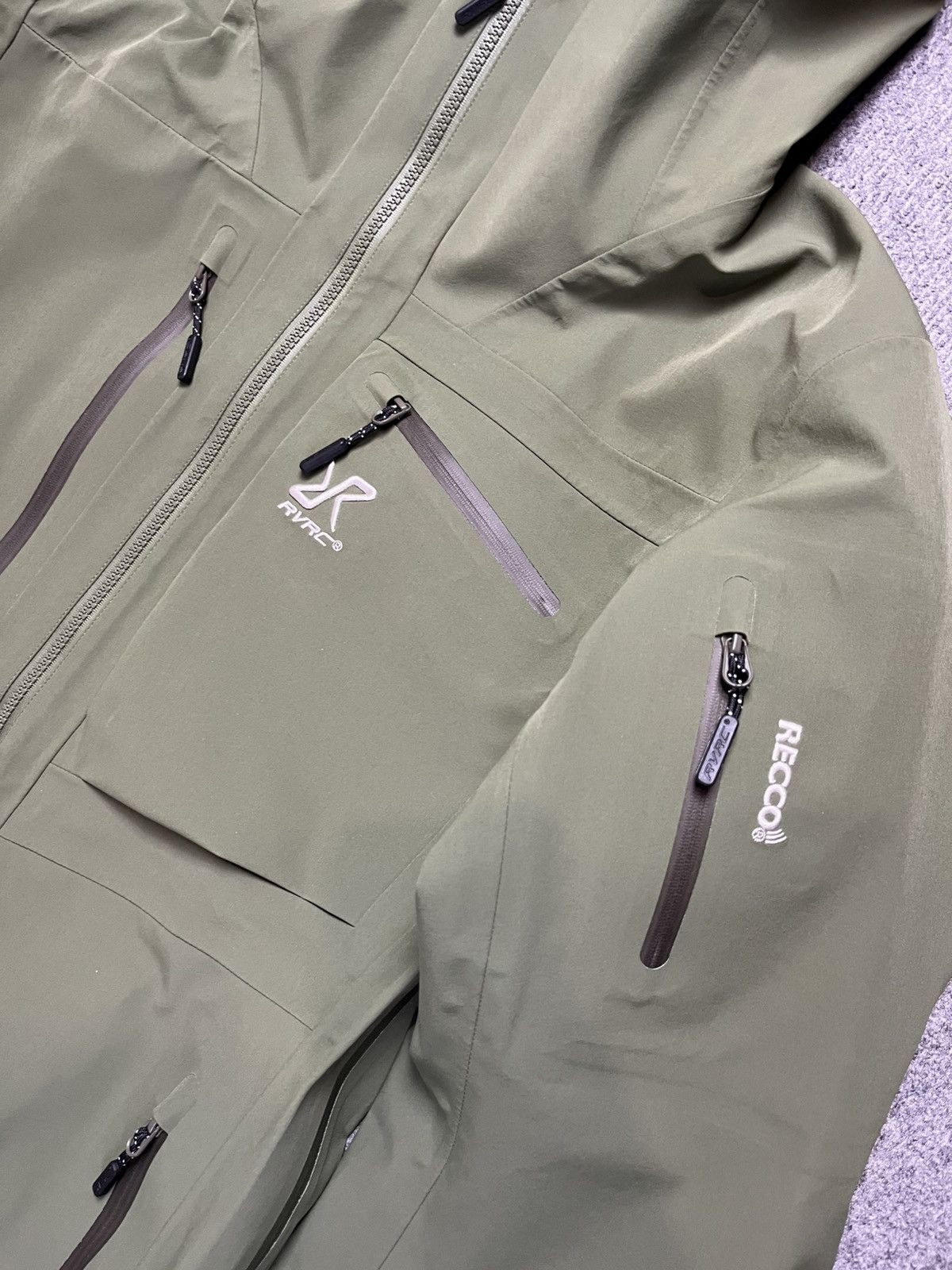 Other Revolution Race Gore Tex Jacket Size L / US 10 / IT 46 - 4 Thumbnail