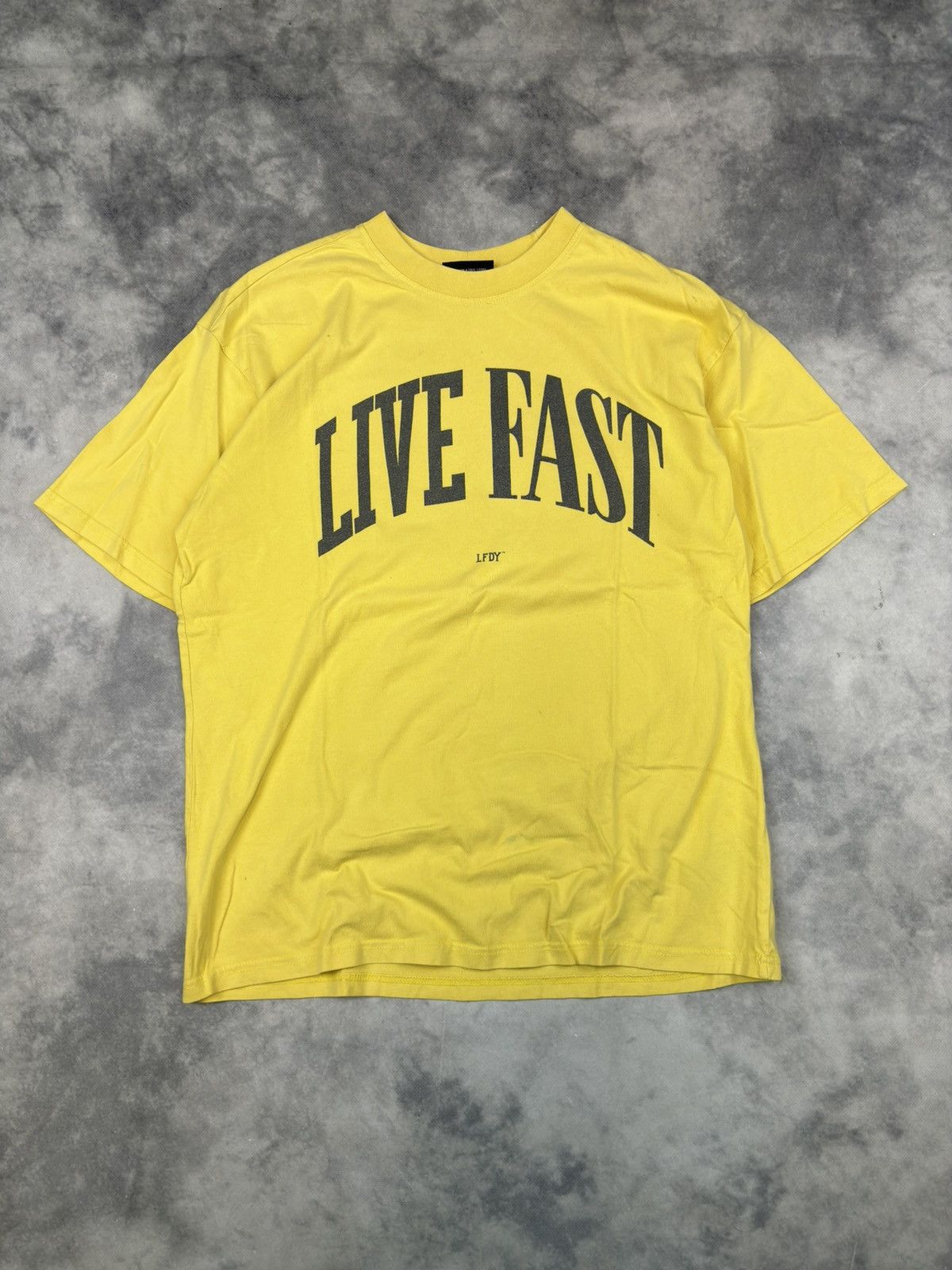 Japanese Brand × LFDY LFDY Live Fast Die Young T shirt Yellow spellout logo Boxy Size US S / EU 44-46 / 1 - 1 Thumbnail
