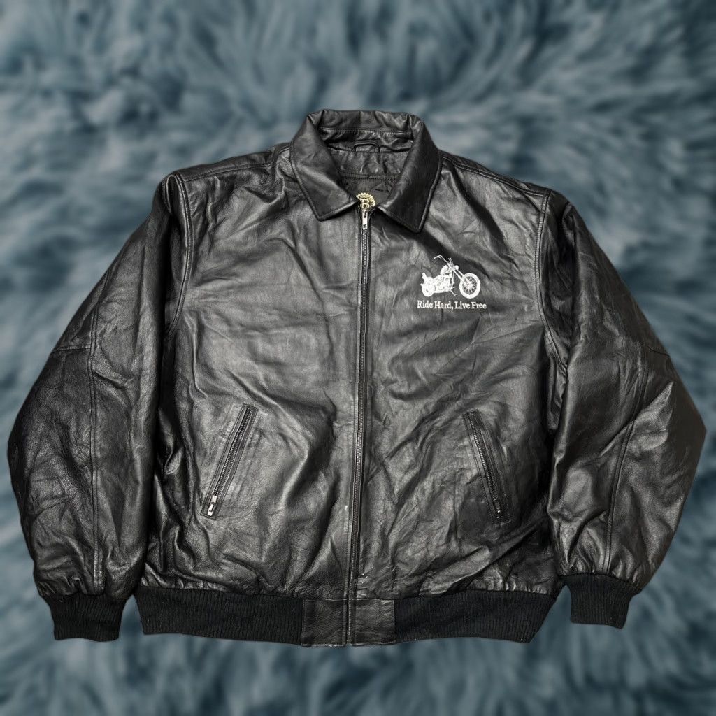Vintage The Bradford Exchange Biker Leather Jacket Mens 2XL Ride Hard Black USA Flag Jacket Mens Black Leather USA Flag 90s-inspired? Size US XXL / EU 58 / 5 - 1 Thumbnail