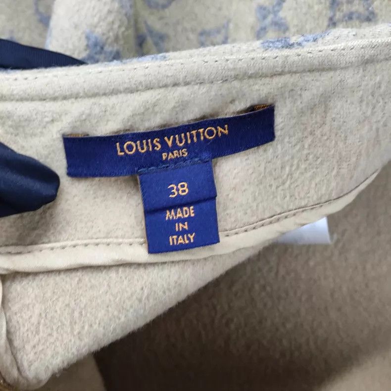 Louis Vuitton Louis Vuitton Khaki Bathrobe Coat Same Old Flower Skirt Size 37" - 3 Thumbnail