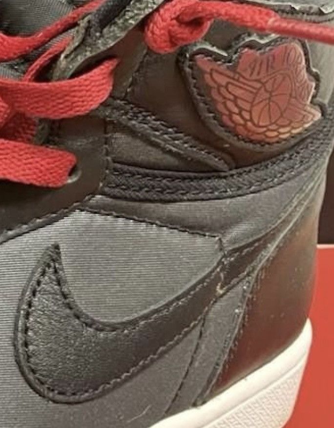 Jordan Brand Nike Air Jordan 1 Retro High OG Black/Red 2019 Size US 9.5 / EU 42-43 - 10 Thumbnail