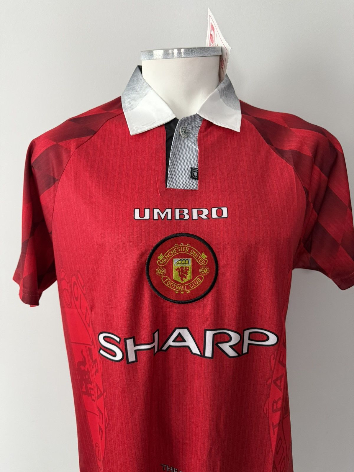 Umbro Eric Cantona #7 Manchester United Red New Men Soccer Jersey Size US S / EU 44-46 / 1 - 6 Thumbnail