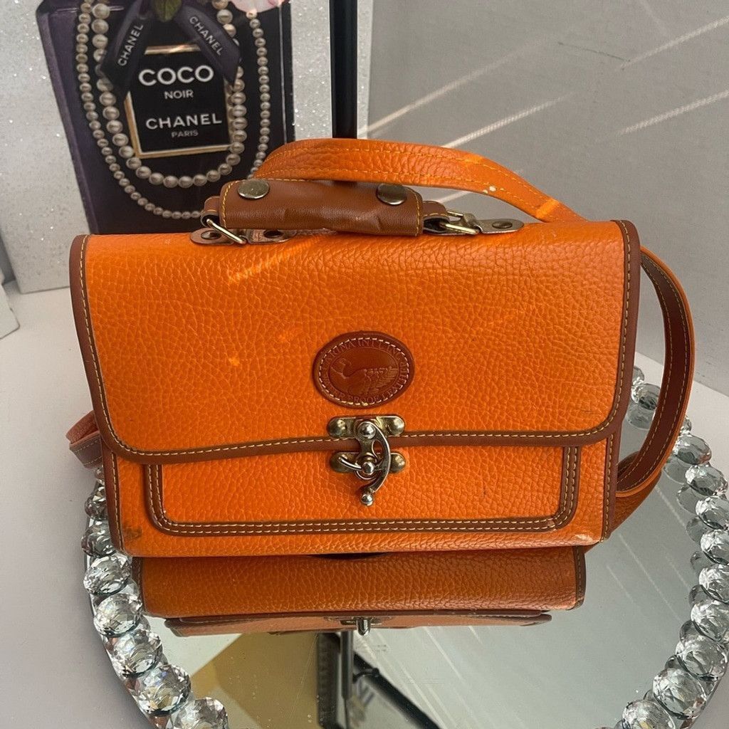 Dooney & Bourke Vintage Dooney & Bourne Handbag Size ONE SIZE - 1 Thumbnail