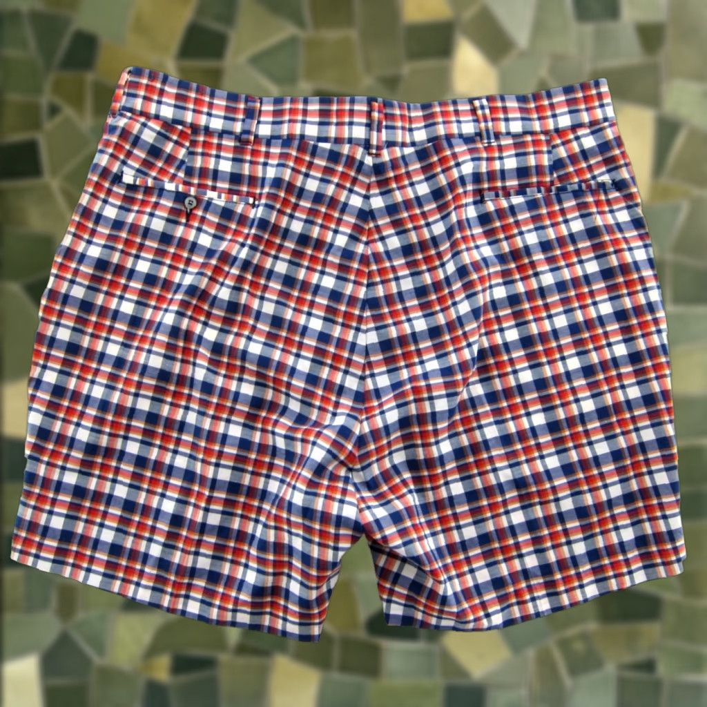 Vintage VINTAGE Harris Casuals Blue Plaid Red White American Golf Chino Shorts Men XL Size Size US 36 / EU 52 - 1 Thumbnail