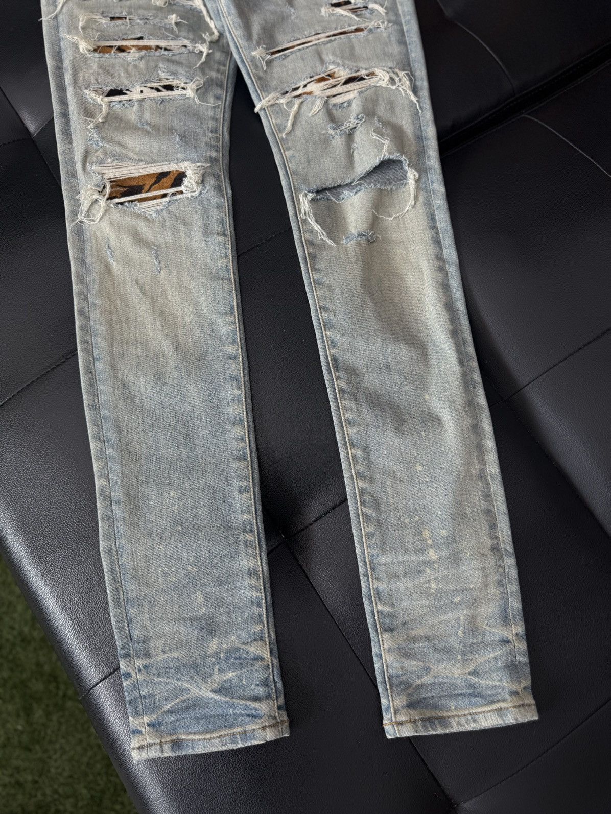 Amiri Amiri Blue Jeans Cheetah Patch Rare Size 30 Flawless 🧼 Size US 30 / EU 46 - 7 Thumbnail