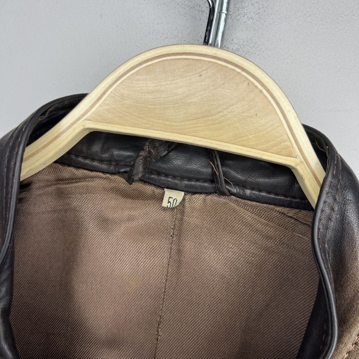 Vintage Vintage Genuine Leather Brown Jacket Flight Bomber 90s Size US M / EU 48-50 / 2 - 7 Thumbnail