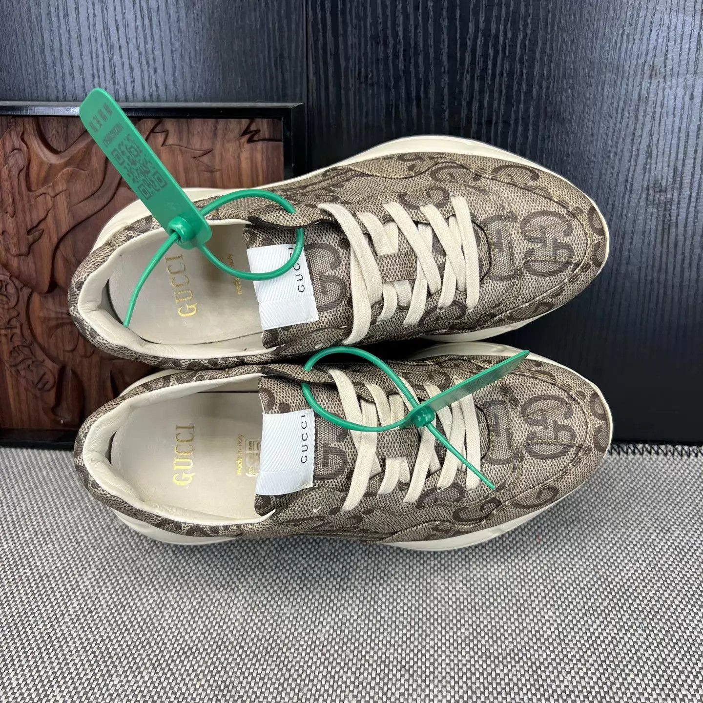 Gucci Gucci Rhyton All Over Print Khaki 37.5 US Worn 2-3x Size US 7 / IT 37 - 6 Thumbnail