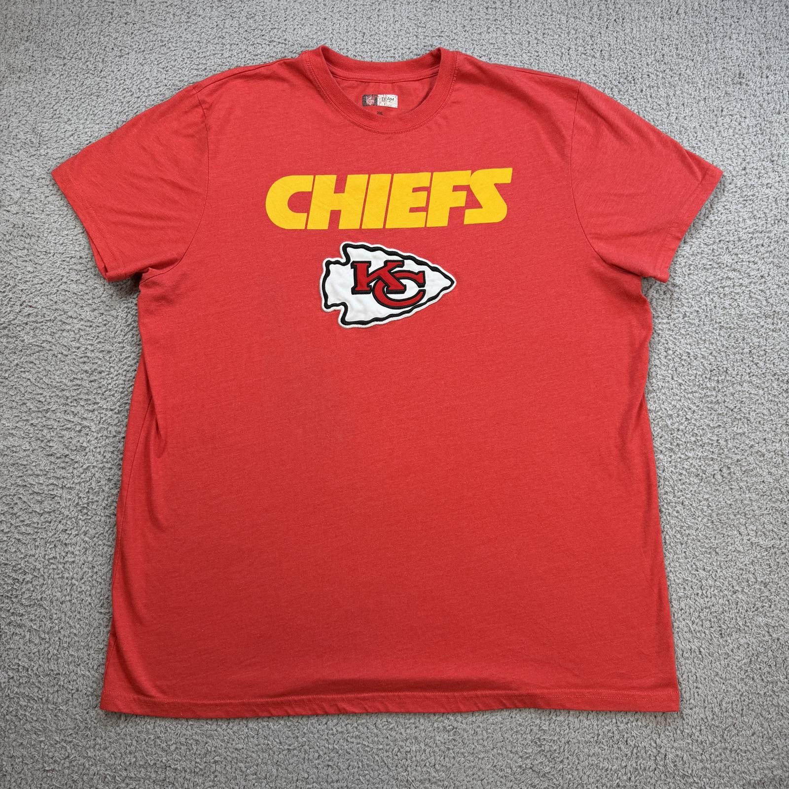 NFL Kansas City Chiefs NFL Team Apparel Red Graphic Logo T Shirt Size US XXL / EU 58 / 5 - 1 Thumbnail