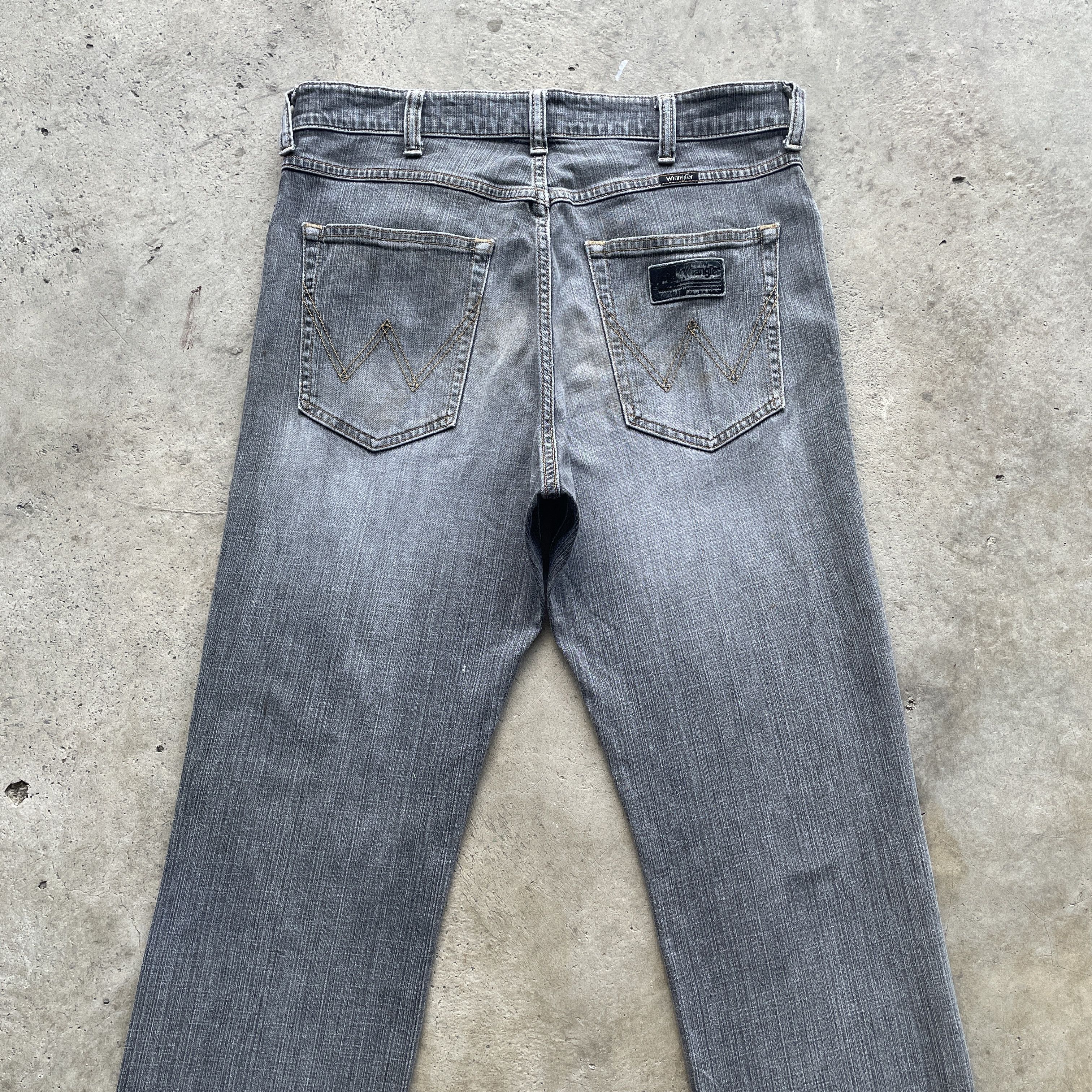 Wrangler VINTAGE WRANGLER FADED BLACK DISTRESSED DENIM PANTS JEAN W33 Size US 33 - 11 Thumbnail