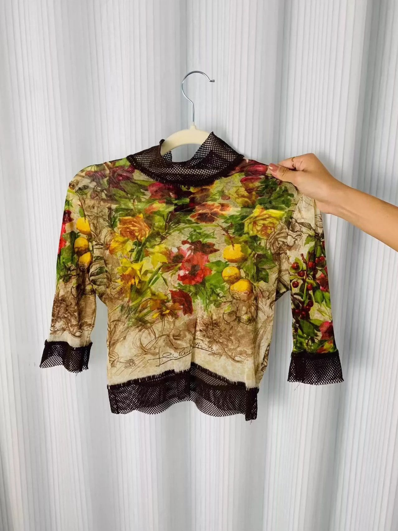 Jean Paul Gaultier Devon Aoki's same flower shirt