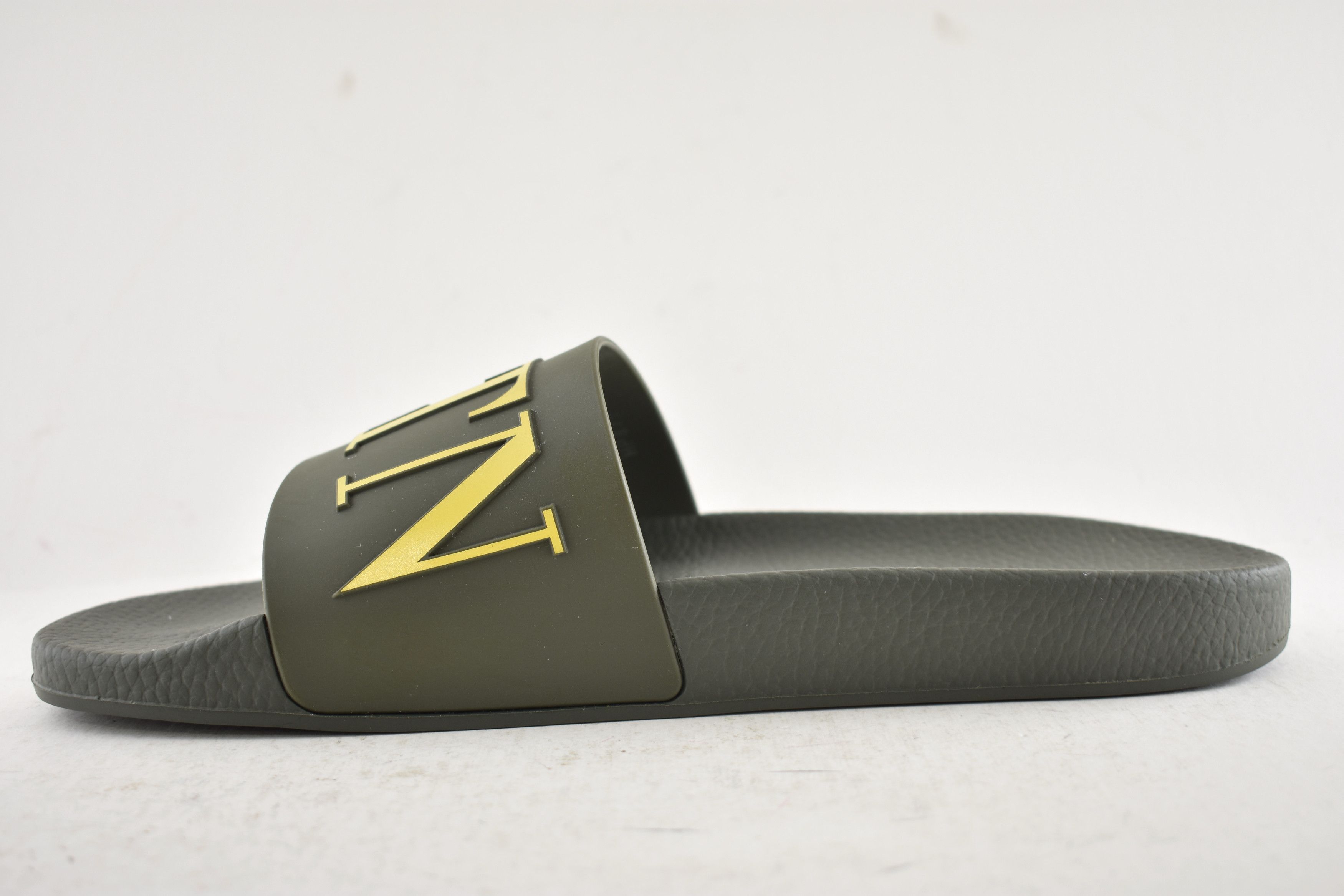 Valentino Garavani VLTN Yellow Logo Rubber Pool Slide Sandal 44 11 Size US 11 / EU 44 - 8 Thumbnail