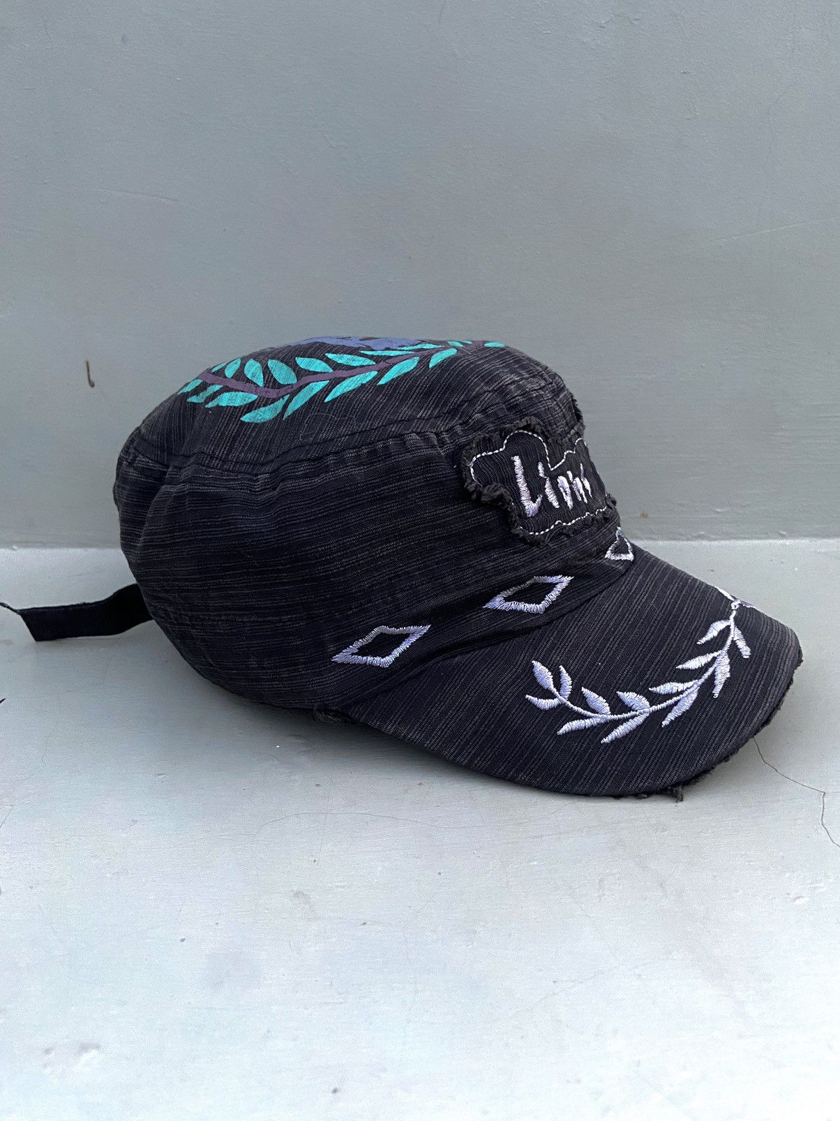 If Six Was Nine 2000s ditsetressed lion club patrol hat Size ONE SIZE - 5 Thumbnail