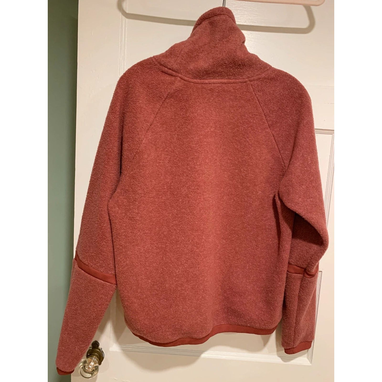 Nike Nike Women’s Therma Fleece Cowl Training Sweatshirt Small Size S / US 4 / IT 40 - 6 Thumbnail