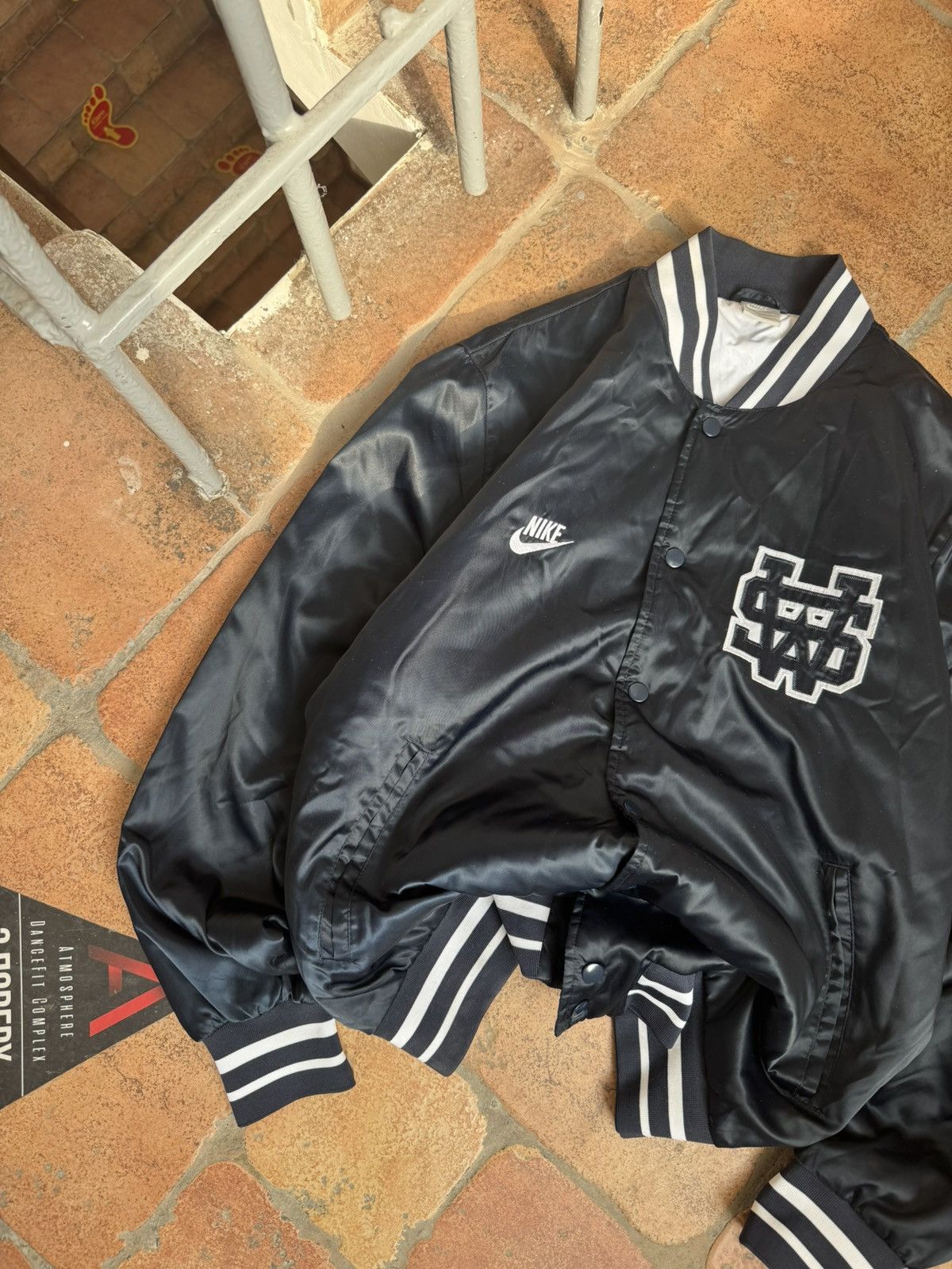 Nike Nike Sportswear Varsity Bomber Jacket Y2K 00ss Size US L / EU 52-54 / 3 - 4 Thumbnail