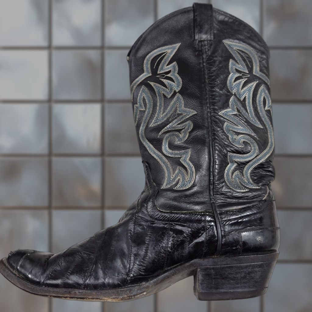 Justin Boots VINTAGE not applicable; proceed with rearranged title from original: Justin Western Cowboy Boots Mens 10.5 2E Black Leather Pointed Toe Size US 11 / EU 44 - 1 Thumbnail