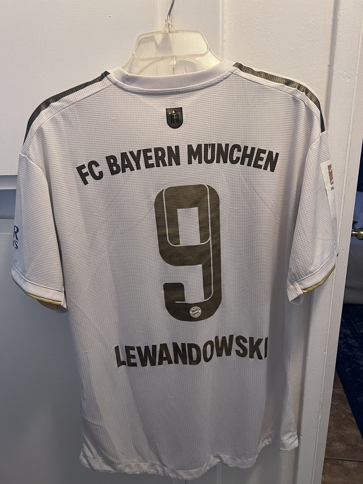 Adidas × Vintage adidas 2022-23 Bayern Munich Away Jersey - White-Gold Size US XXL / EU 58 / 5 - 2 Thumbnail