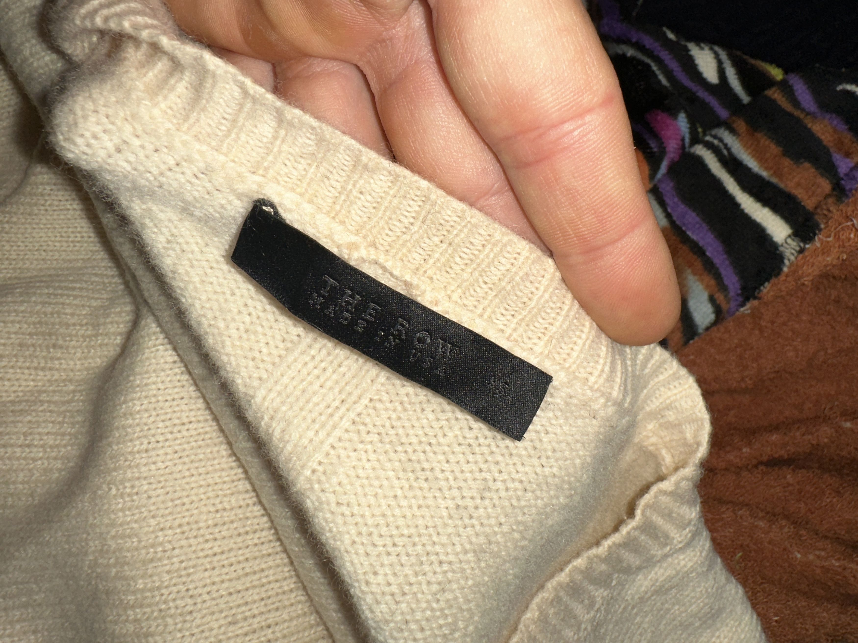 The Row The Row V-Neck Fine Knit Sweater Cashmere Camel Hair Siz XS Size XS / US 0-2 / IT 36-38 - 13 Thumbnail