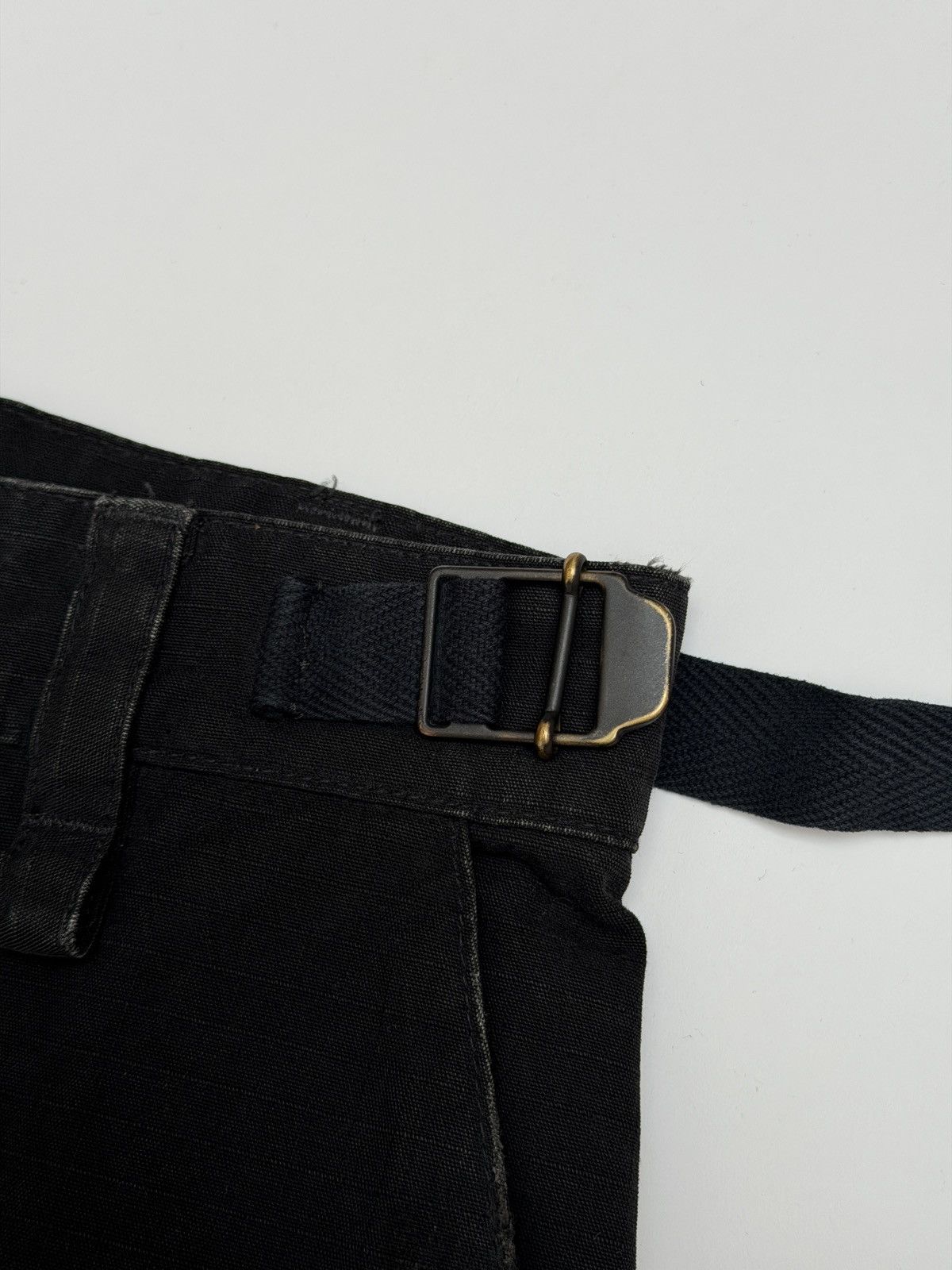Balenciaga Balenciaga Large Black Ripstop Destroyed Cargo Pants Size US 27 - 7 Thumbnail