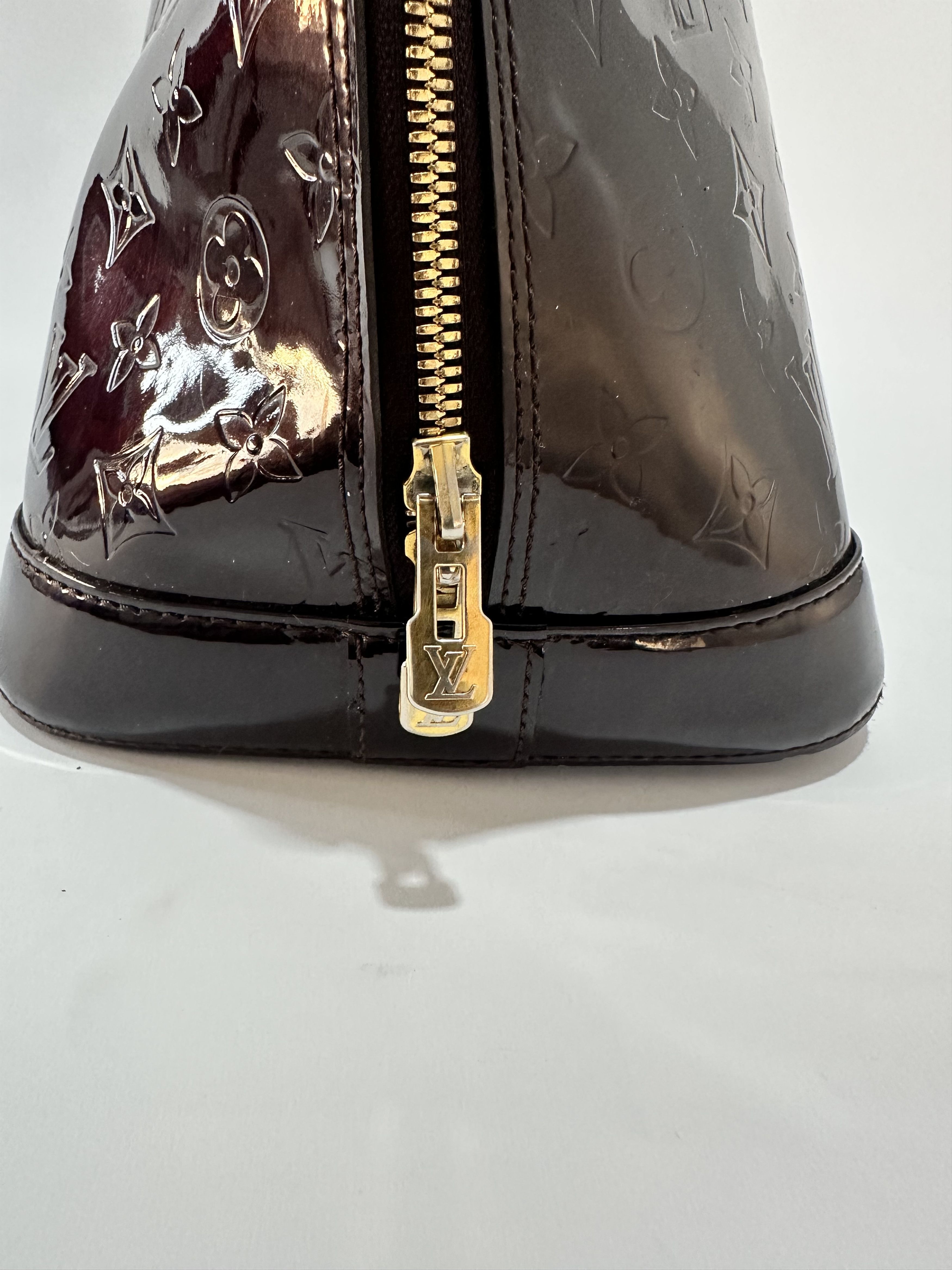 Louis Vuitton Louis Vuitton Amarante Monogram Vernis Alma GM Bag Size ONE SIZE - 5 Thumbnail