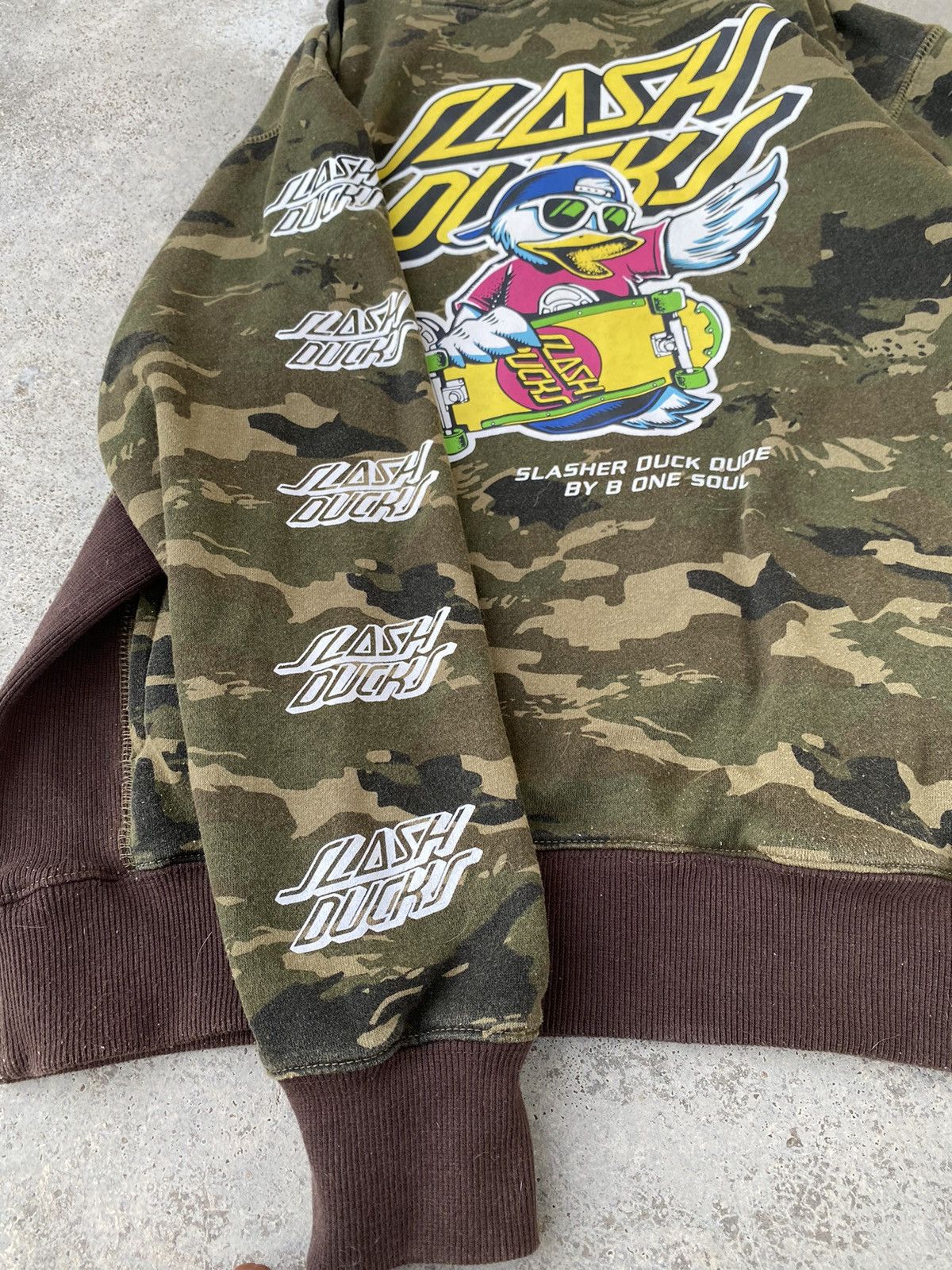 Japanese Brand Rare B One Soul Camouflage Duck Dude Pull Over Hoodie Size US L / EU 52-54 / 3 - 3 Thumbnail