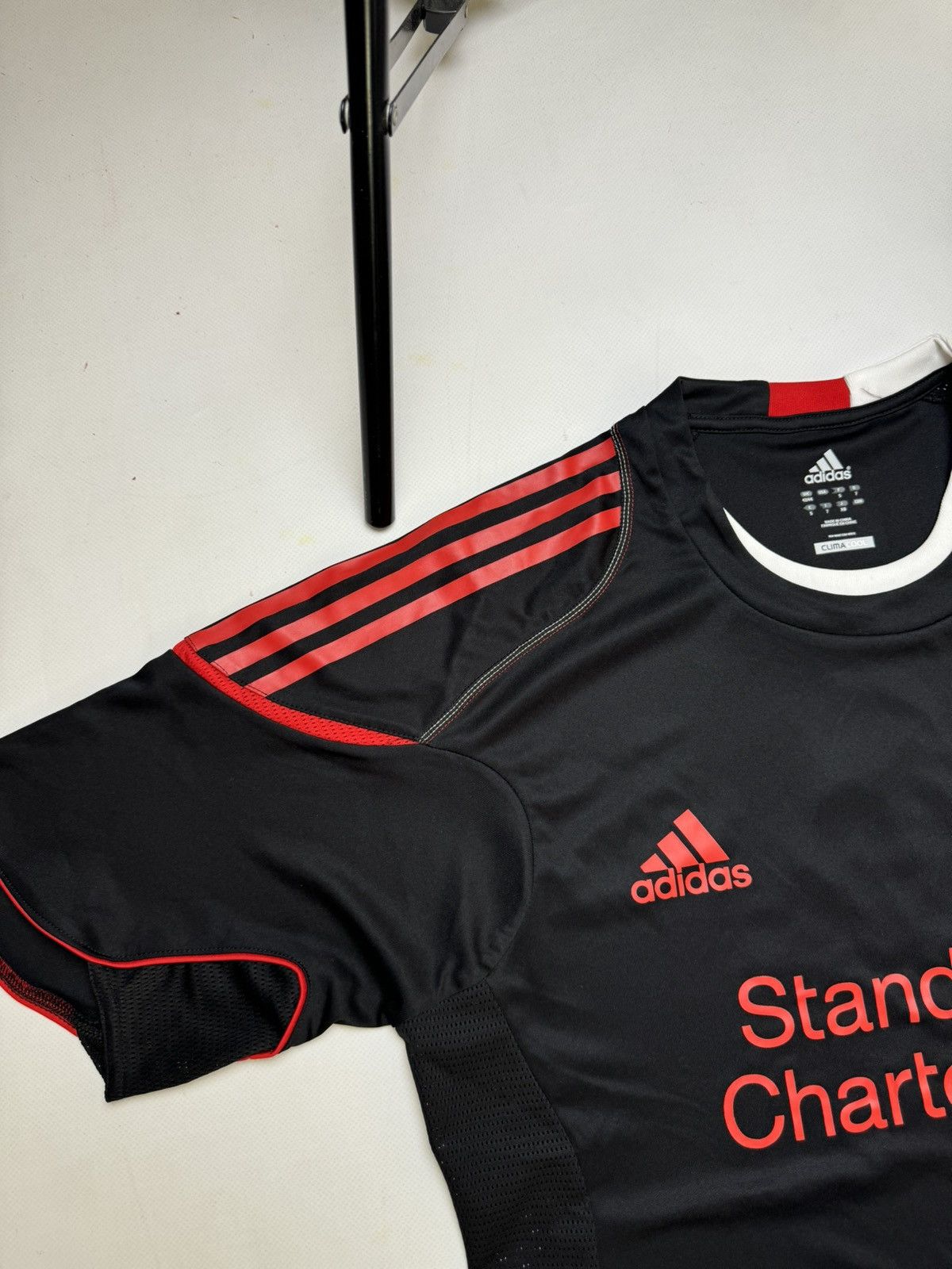 Adidas Rare vintage Liverpool adidas soccer jersey y2k Size US L / EU 52-54 / 3 - 6 Thumbnail