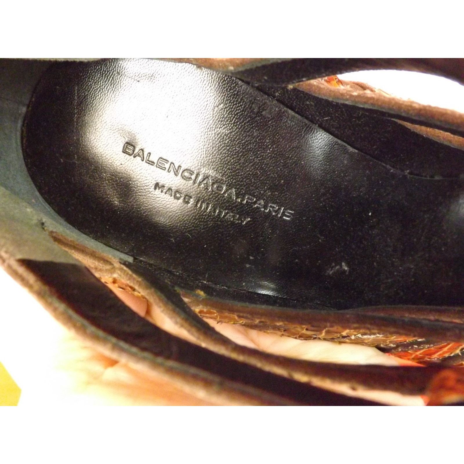 Balenciaga BALENCIAGA BROWN SUEDE PYTHON LEATHER PLATFORM PUMPS 39 2784 Size US 9 / IT 39 - 10 Thumbnail