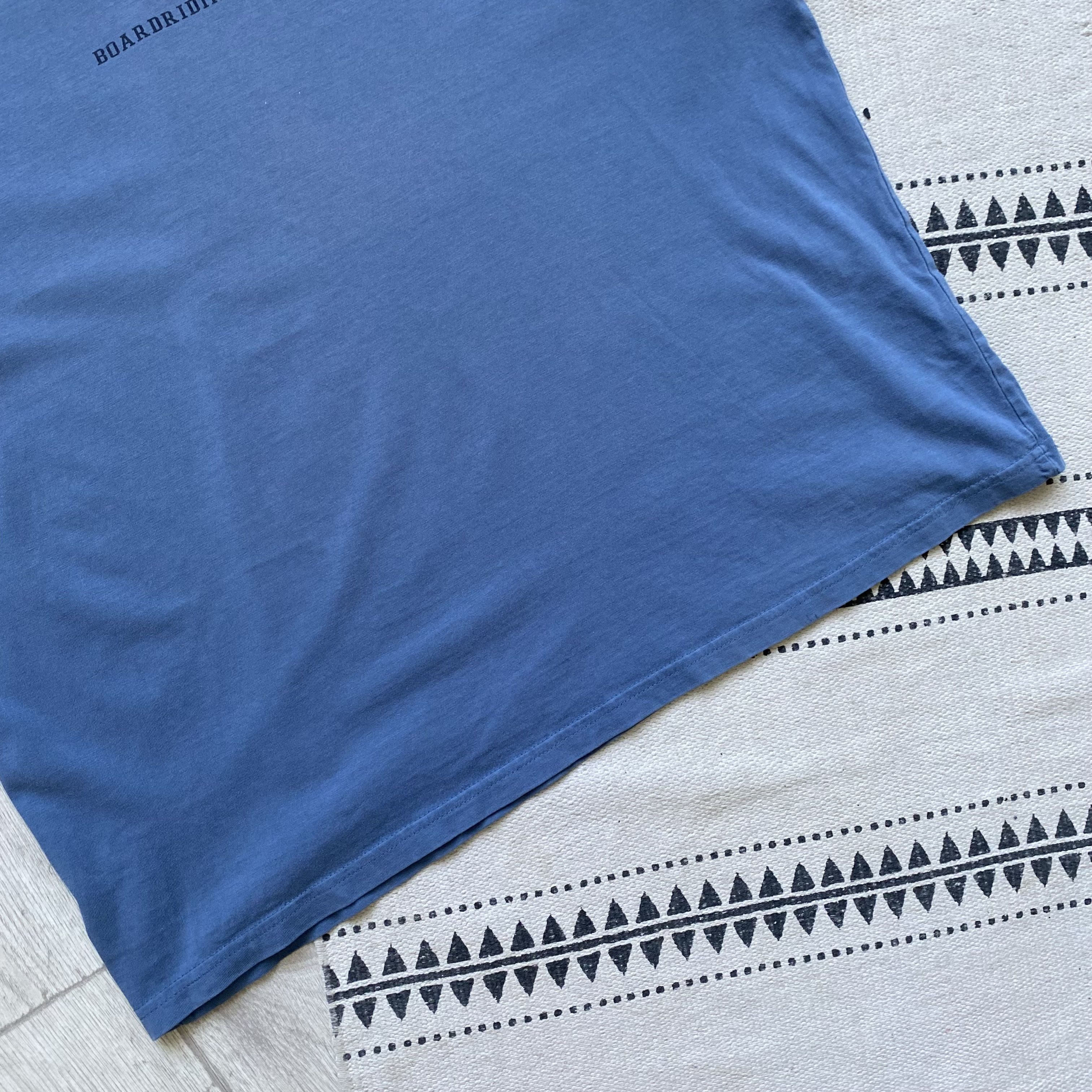 Quiksilver Vintage 90s Faded Quiksilver tee center logo Y2K Blue Size US L / EU 52-54 / 3 - 3 Thumbnail