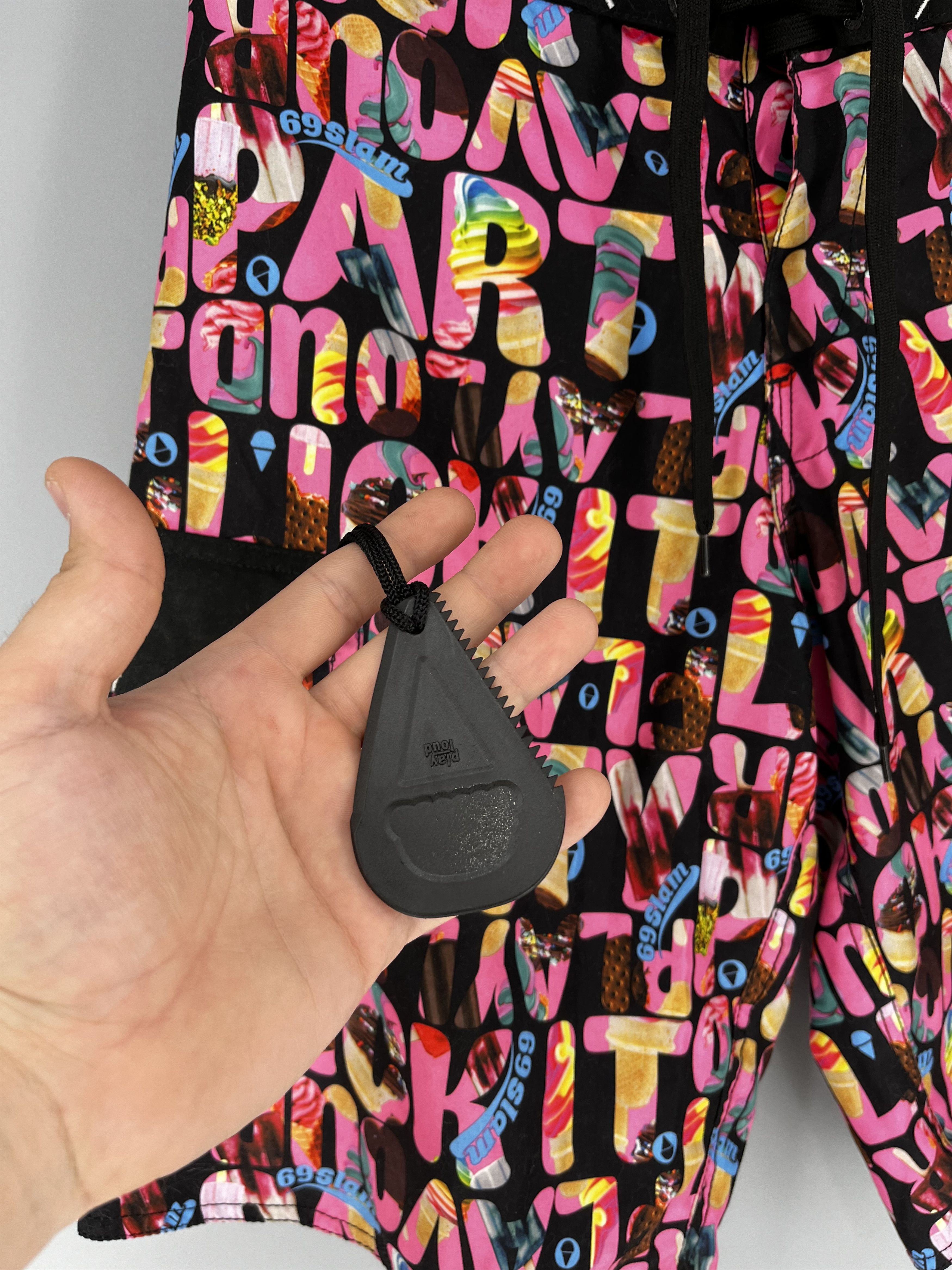 Other 69 Slam Graphic Surf Shorts Pants Print Size 30 Size US 30 / EU 46 - 6 Thumbnail