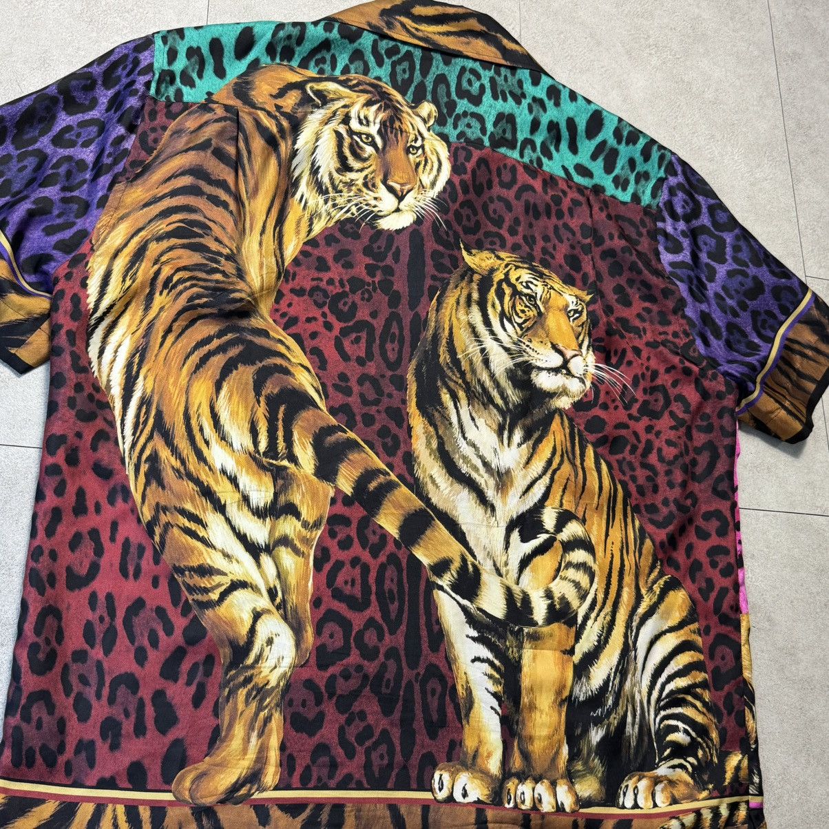Dolce & Gabbana Dolce&Gabbana Tiger Leopard Color Block Shirts Size US M / EU 48-50 / 2 - 4 Thumbnail