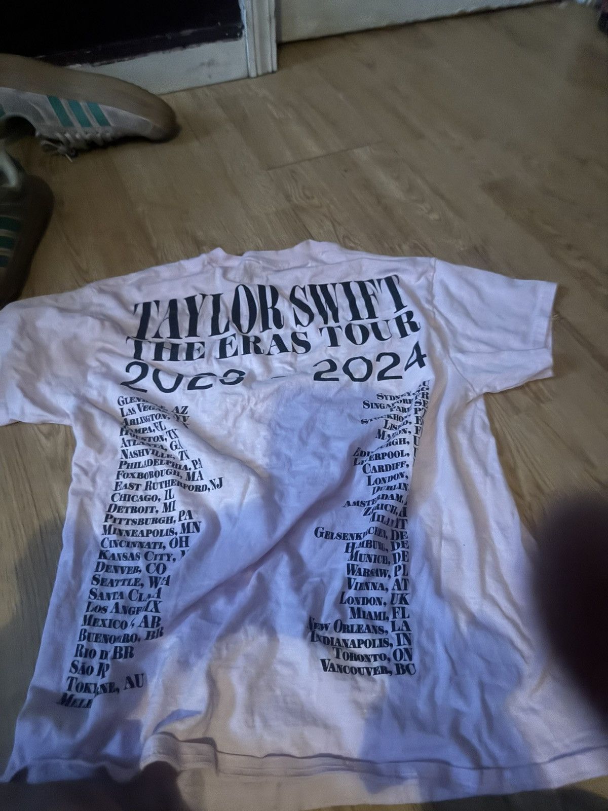 Other Pink Taylor Swift The Eras Tour 2023-2024 T-Shirt Size M Size M / US 6-8 / IT 42-44 - 5 Thumbnail