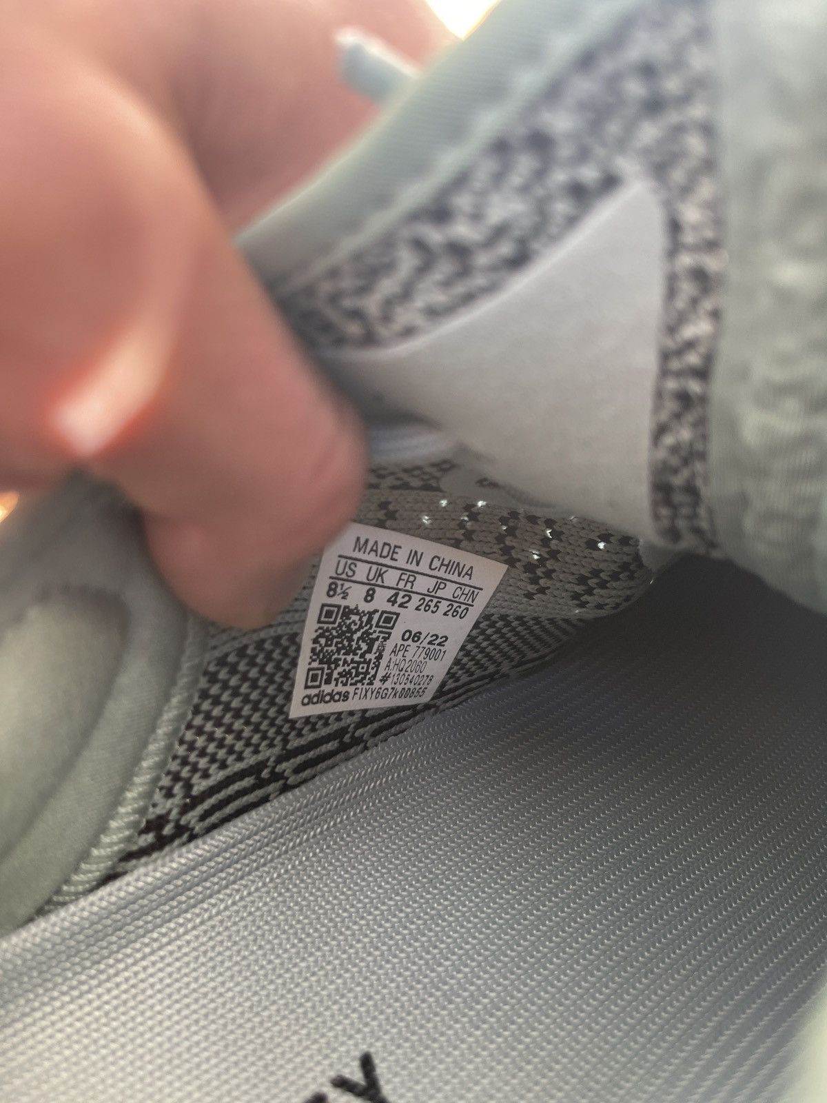 Adidas × Yeezy Adidas yeezy Salt Size US 8.5 / EU 41-42 - 9 Thumbnail