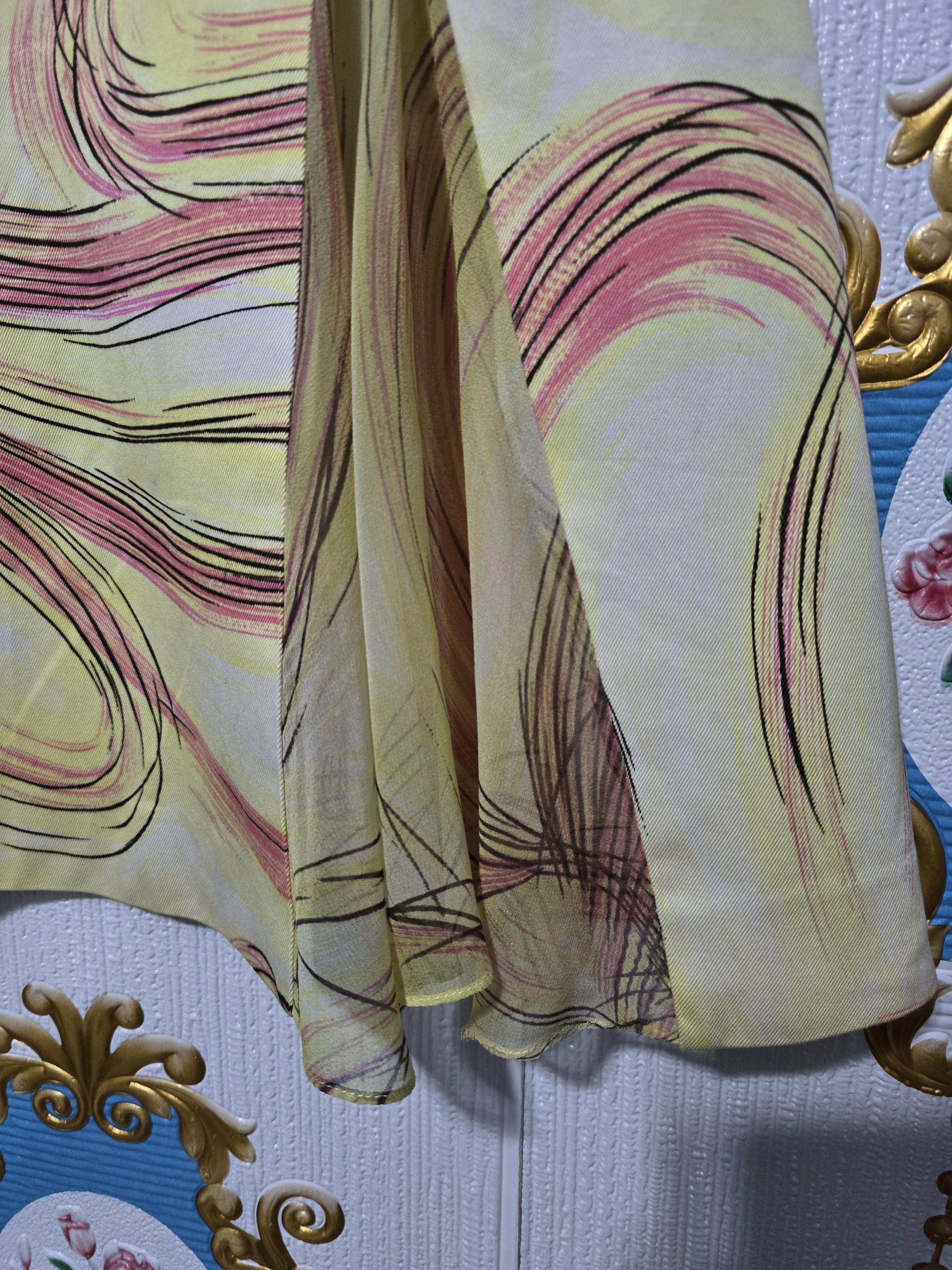 Versace VERSACE VERSUS ,100% silk & cotton,vintage 90' Size 26" / US 2 / IT 38 - 9 Thumbnail
