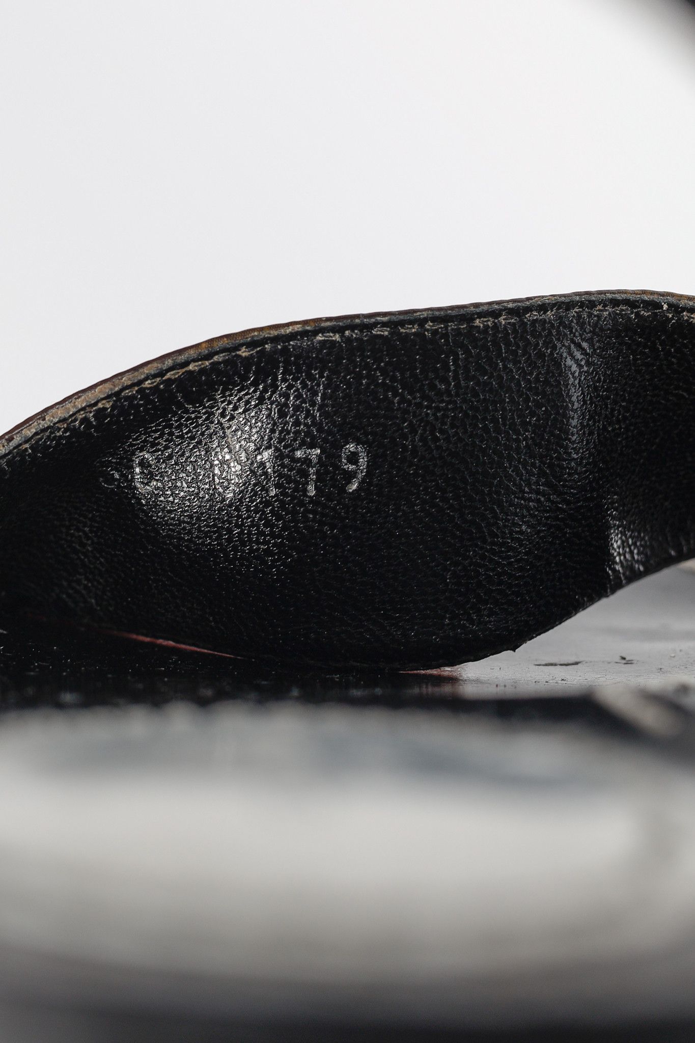 Louis Vuitton Louis Vuitton Passenger Monogram Calfskin Flat Sandals Size US 7.5 / IT 37.5 - 10 Thumbnail