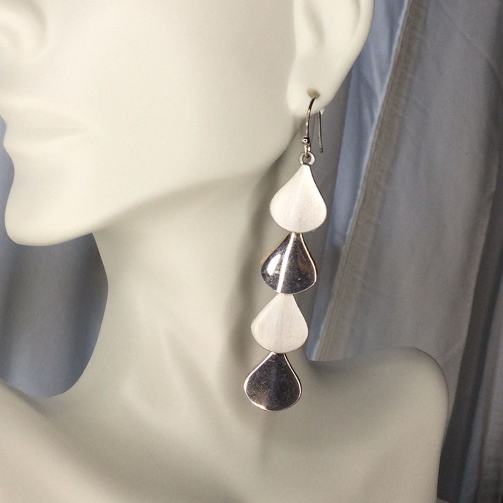 Other Retro Waterfall Cascade Teardrop Silver Tone Earrings Size ONE SIZE - 13 Thumbnail