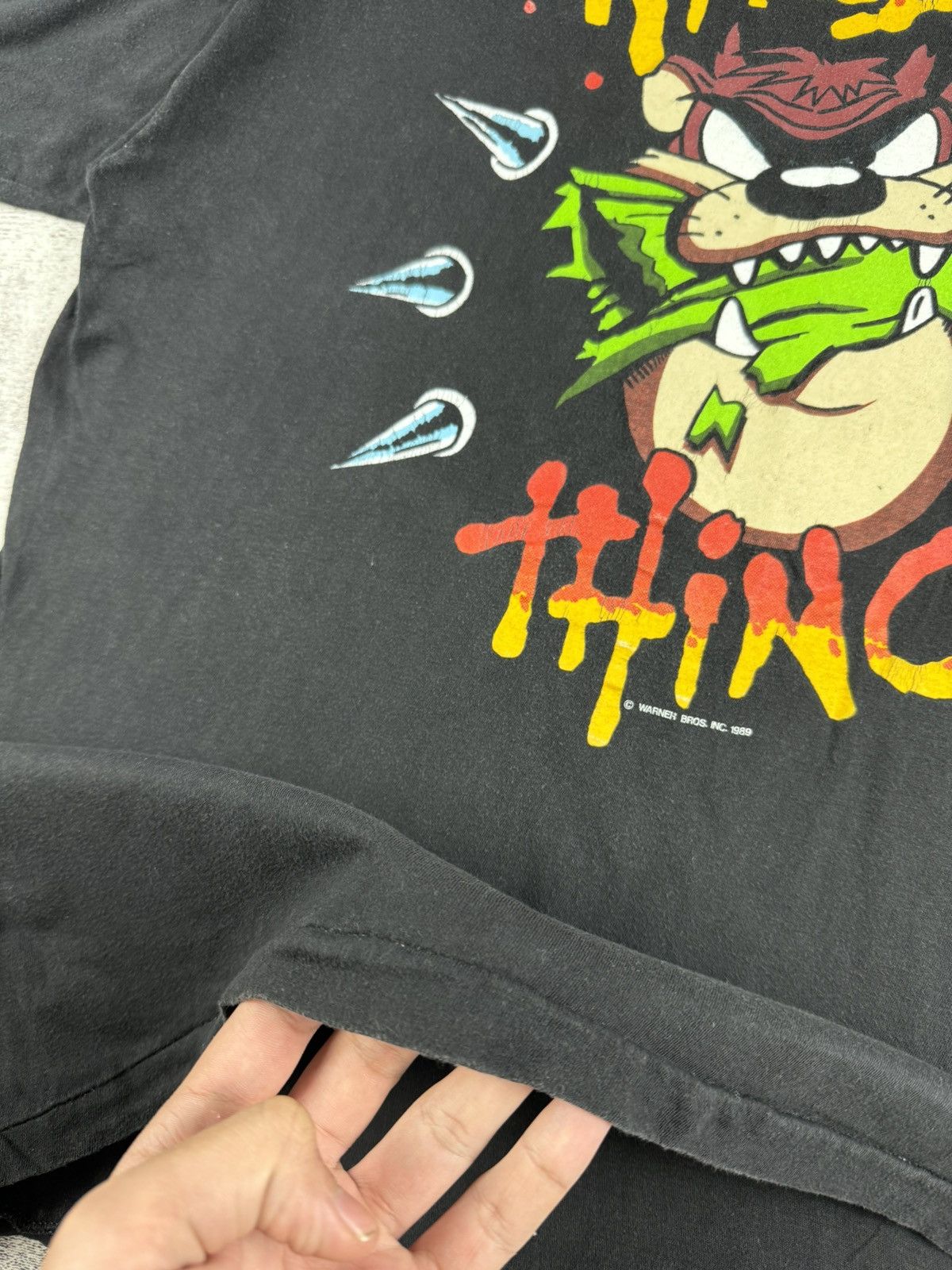 Warner Bros 90S Looney Tunes Warner Bros 1989 Wild Thing Cartoon T Shirt Size US XL / EU 56 / 4 - 7 Thumbnail