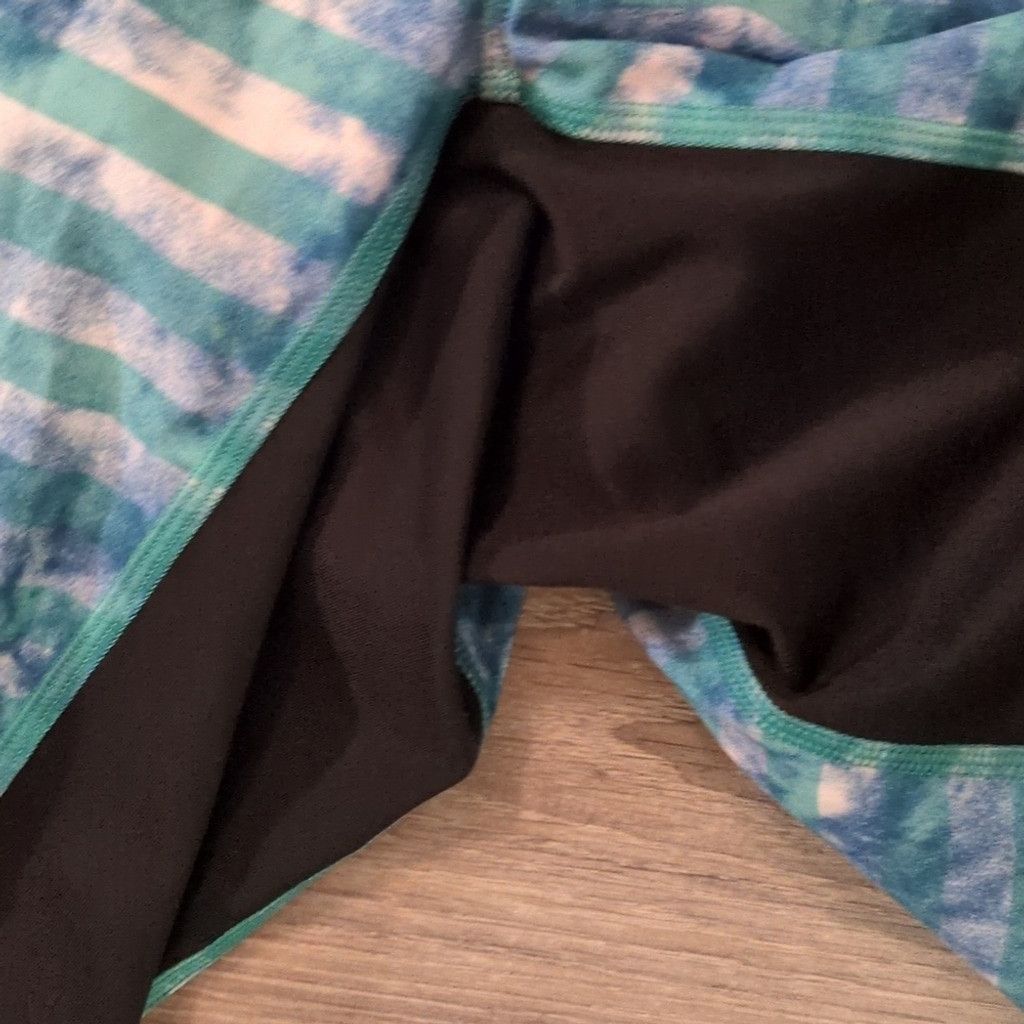 Lululemon Lululemon T.H.E. Tidal Stripe Dual Lined Shorts Size Small Size US 26 / EU 42 - 5 Thumbnail