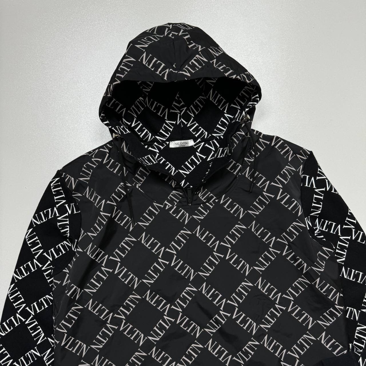 Valentino VALENTINO 'vltn' Logo Grid Print Hoodie In Black Size US M / EU 48-50 / 2 - 11 Thumbnail